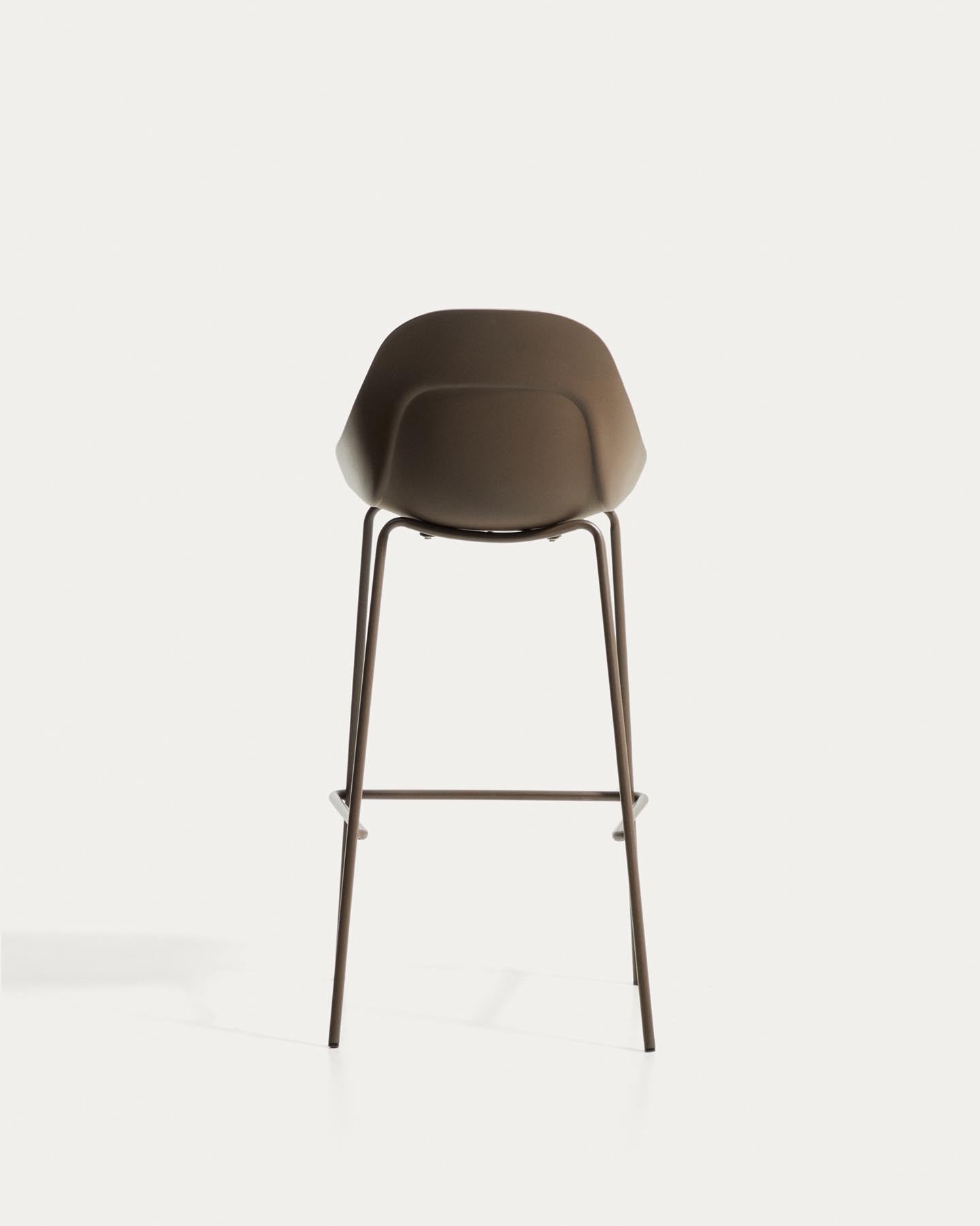 Hocker Sanile mit Stahlbeinen mit braunem Finish, 74 cm in Braun präsentiert im Onlineshop von KAQTU Design AG. Barhocker ist von Kave Home