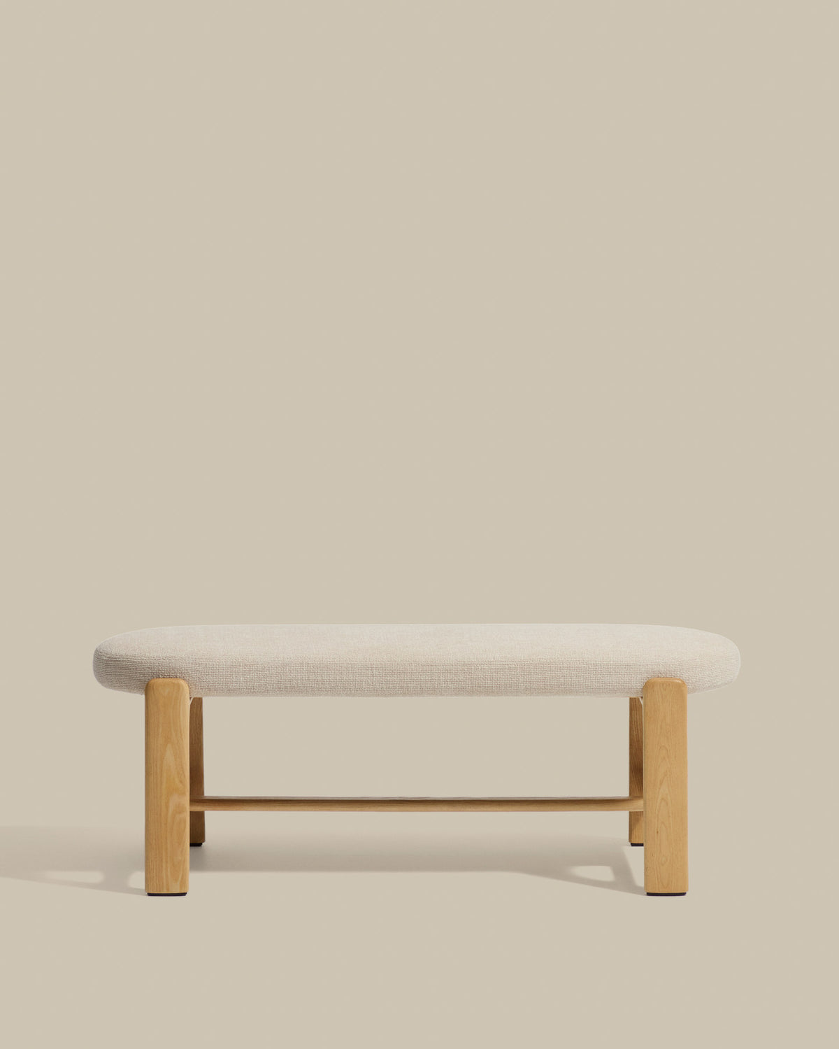 Bank Granite mit beiger Chenille und massivem Eschenholz mit naturfarbenem Finish, 120 cm, FSC 100 % in Beige präsentiert im Onlineshop von KAQTU Design AG. Sitzbank ist von Kave Home