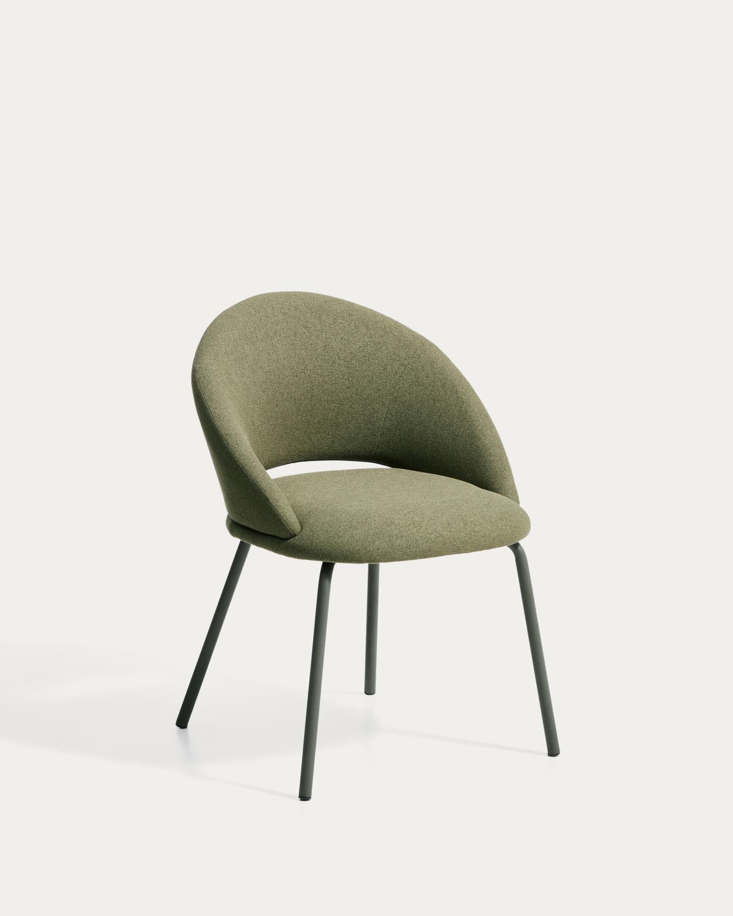 Stuhl Bonali mit grüner Chenille und grünen Metallbeinen, FSC Mix Credit in Grün präsentiert im Onlineshop von KAQTU Design AG. Stuhl ist von Kave Home
