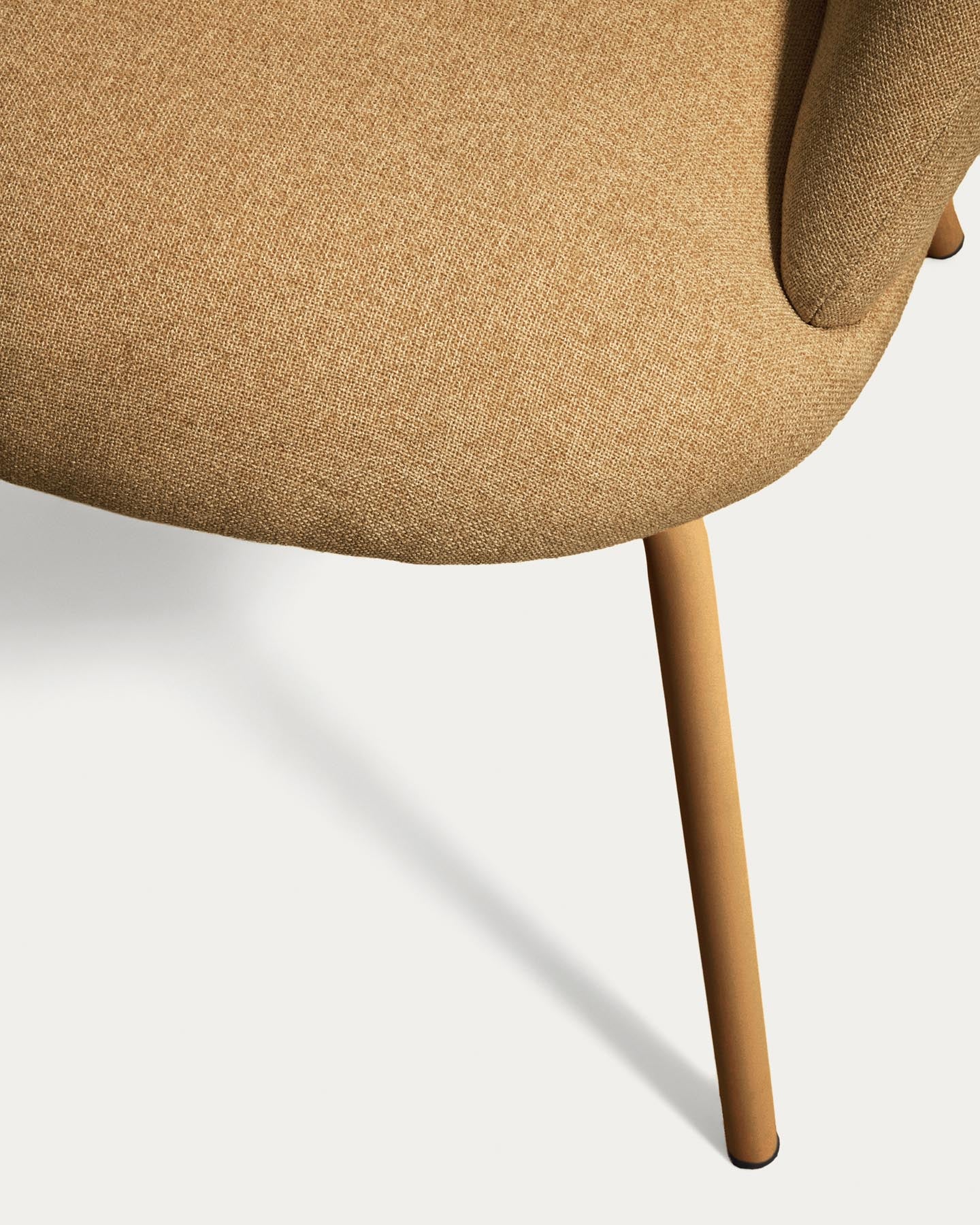 Stuhl Bonali mit senfgelber Chenille und Beinen aus senfgelbem Metall, FSC Mix Credit in Senfgelb präsentiert im Onlineshop von KAQTU Design AG. Stuhl ist von Kave Home