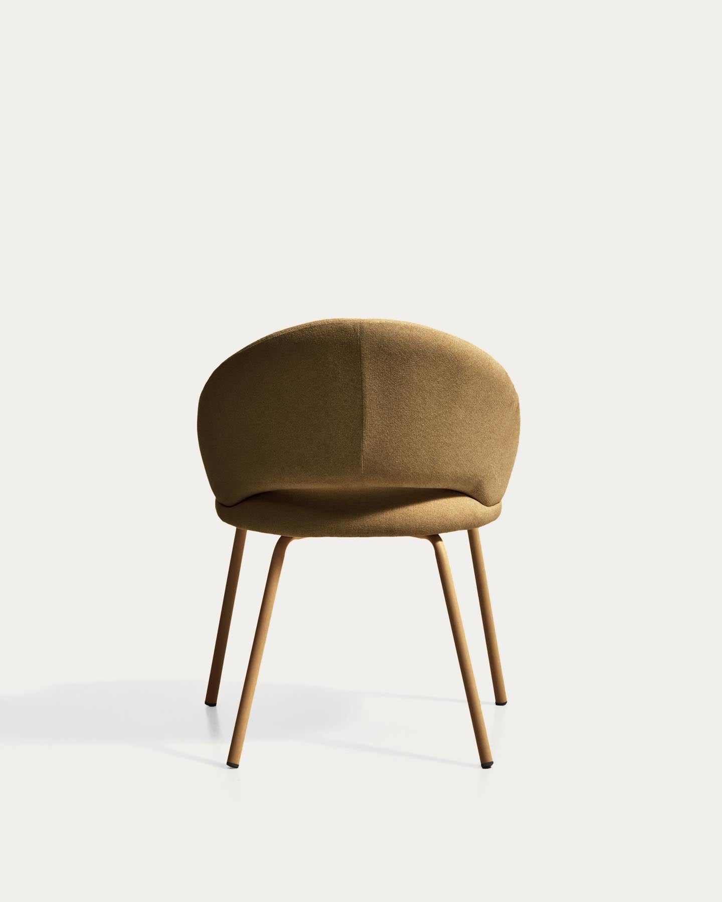 Stuhl Bonali mit senfgelber Chenille und Beinen aus senfgelbem Metall, FSC Mix Credit in Senfgelb präsentiert im Onlineshop von KAQTU Design AG. Stuhl ist von Kave Home