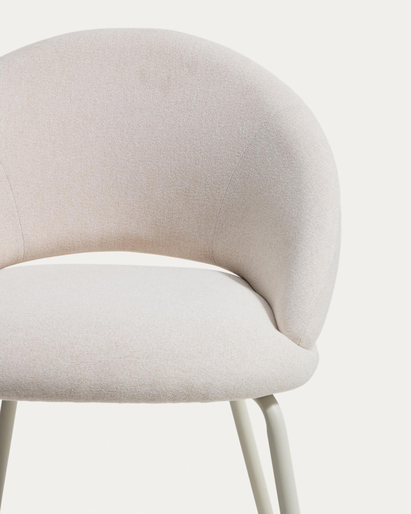 Stuhl Bonali mit beiger Chenille und beigen Metallbeinen, FSC Mix Credit in Beige präsentiert im Onlineshop von KAQTU Design AG. Stuhl ist von Kave Home