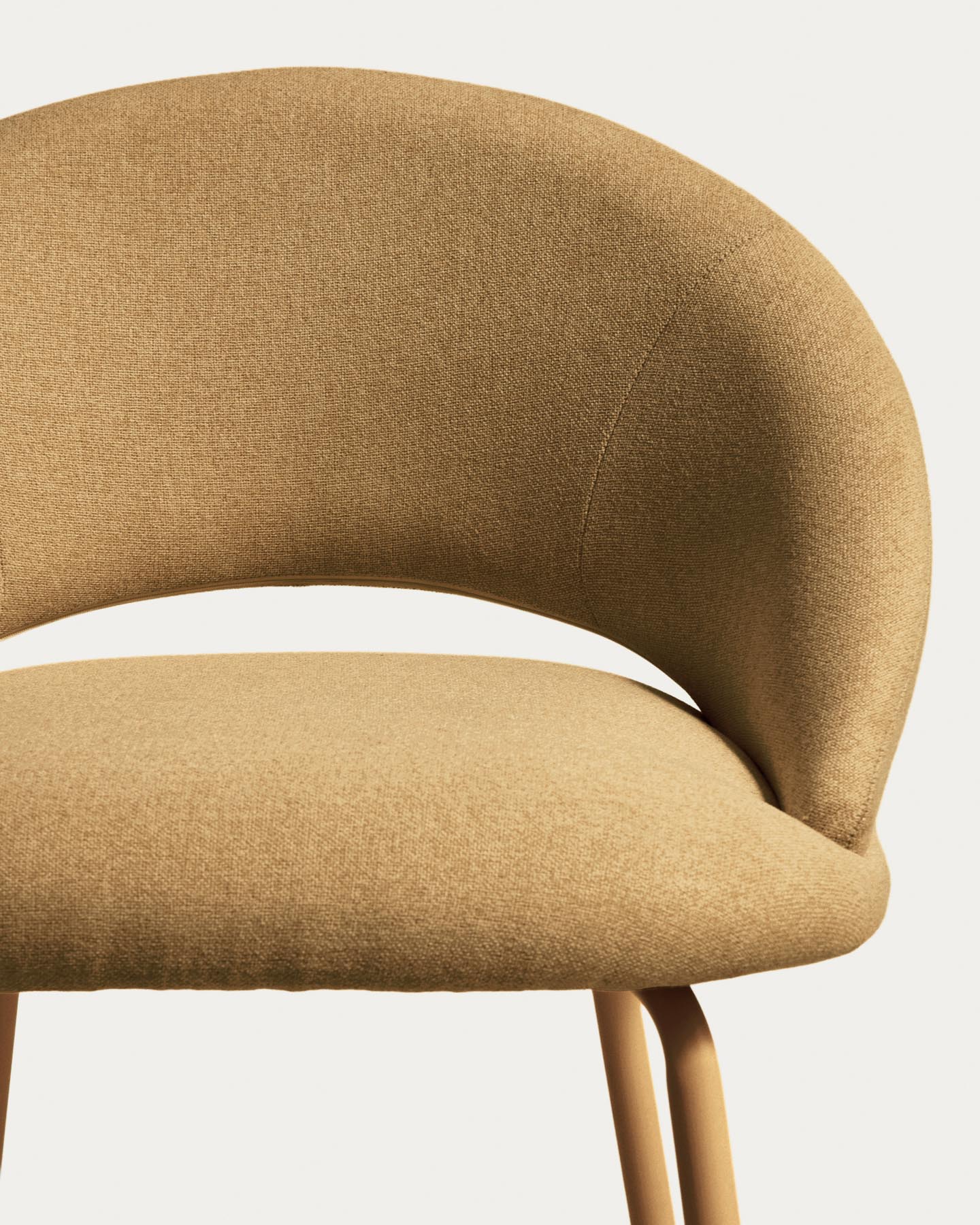 Hocker Bonali mit senfgelber Chenille und Beinen aus senfgelbem Metall, FSC Mix Credit, 65 cm in Senfgelb präsentiert im Onlineshop von KAQTU Design AG. Barhocker ist von Kave Home