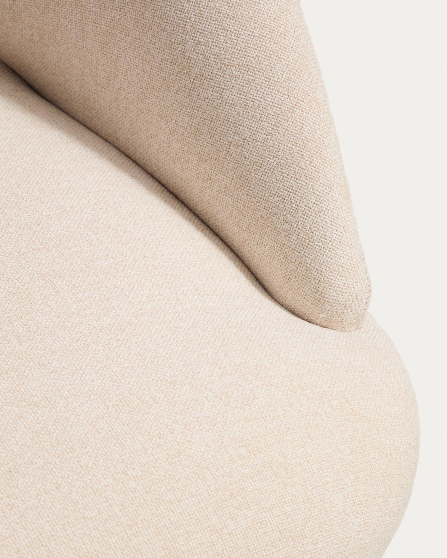 Hocker Bonali mit beiger Chenille und beigen Metallbeinen, FSC Mix Credit, 65 cm in Beige präsentiert im Onlineshop von KAQTU Design AG. Barhocker ist von Kave Home