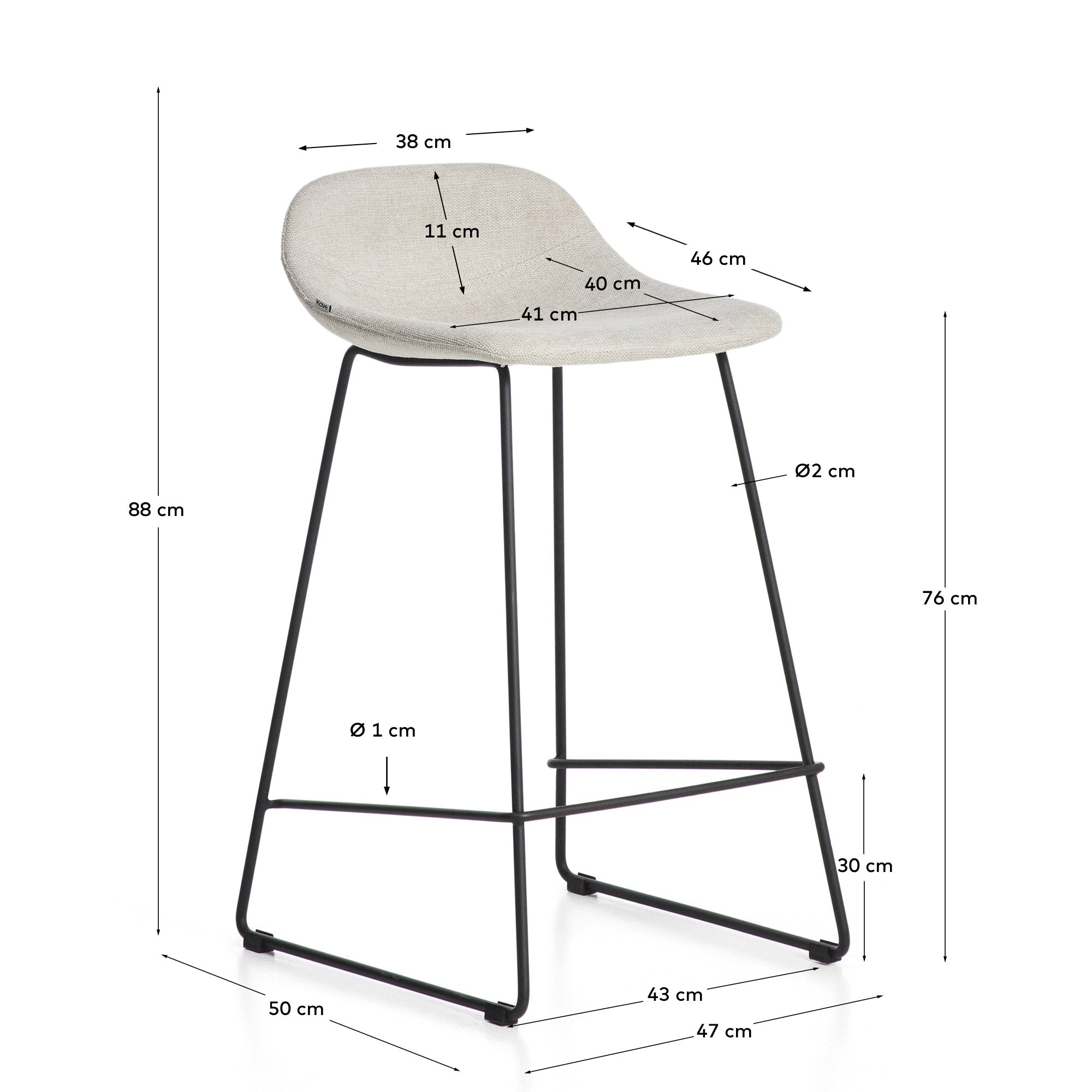 Hocker Zahara mit beiger Chenille und Stahlbeinen mit schwarzem Finish, 76 cm, FSC 100 % in Beige präsentiert im Onlineshop von KAQTU Design AG. Barhocker ist von Kave Home