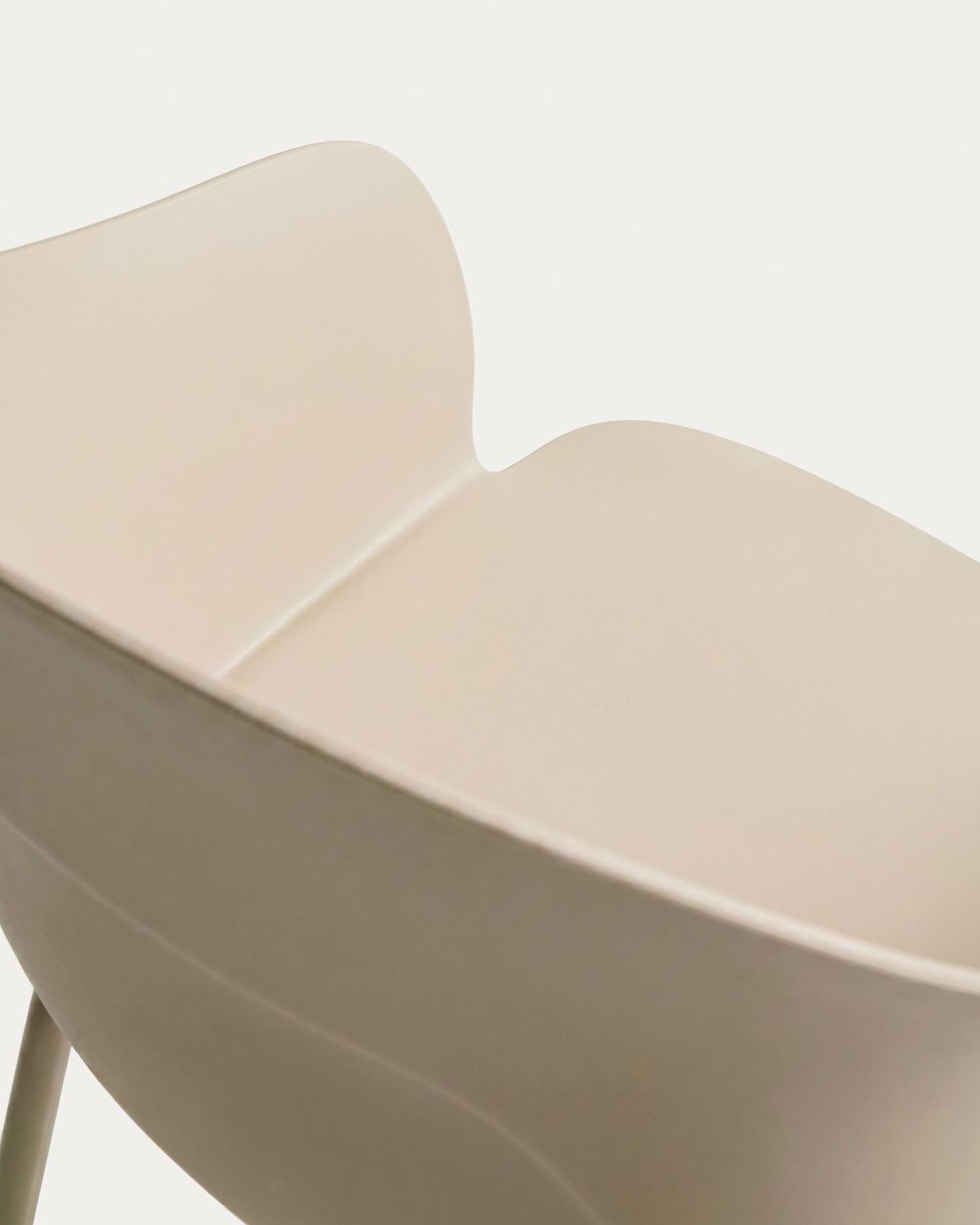 Stuhl Sanile mit Stahlbeinen mit beigem Finish in Beige präsentiert im Onlineshop von KAQTU Design AG. Stuhl ist von Kave Home