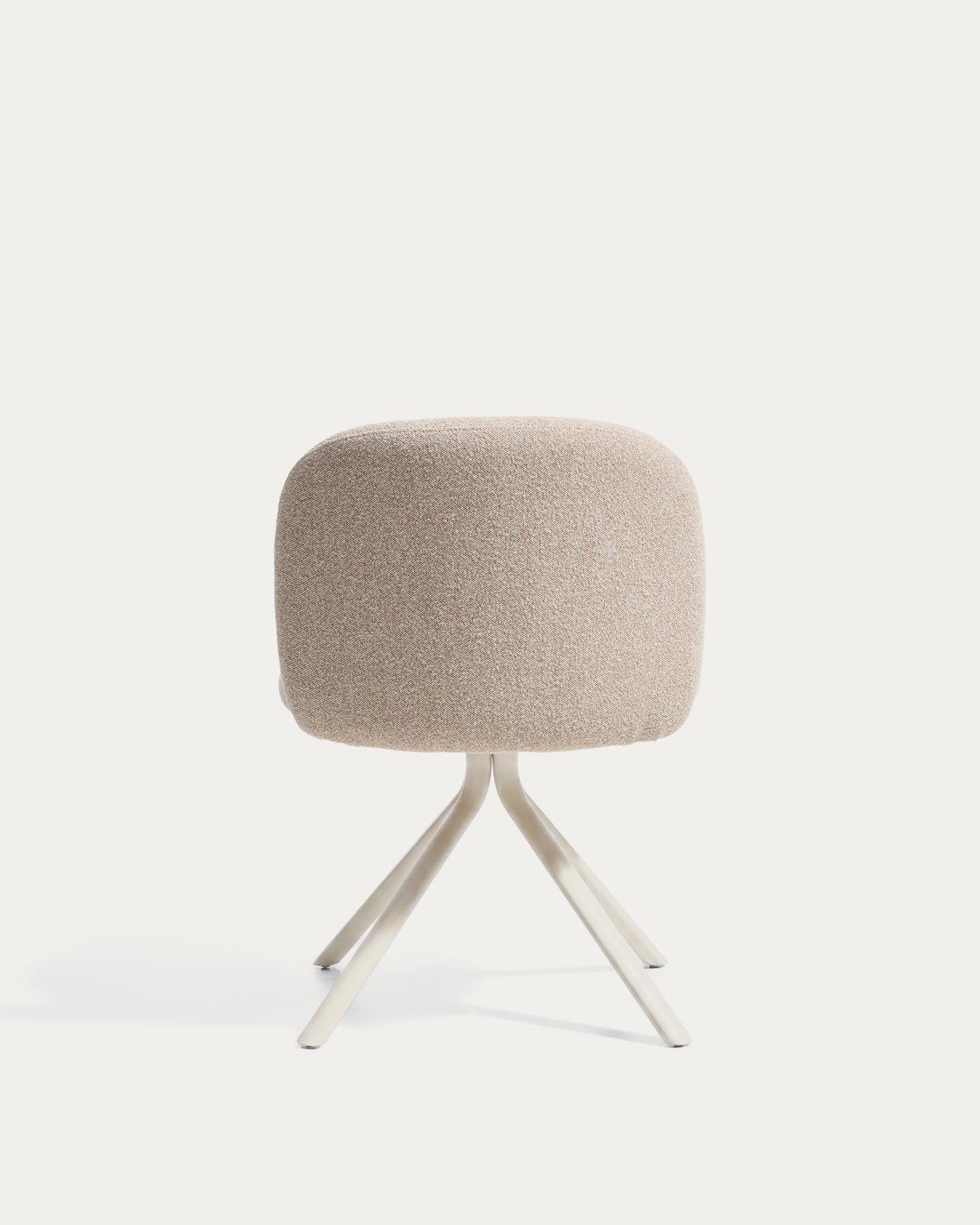 Drehstuhl Arino mit beiger Chenille und beigen Metallbeinen FSC 100% in Beige präsentiert im Onlineshop von KAQTU Design AG. Drehstuhl ist von Kave Home