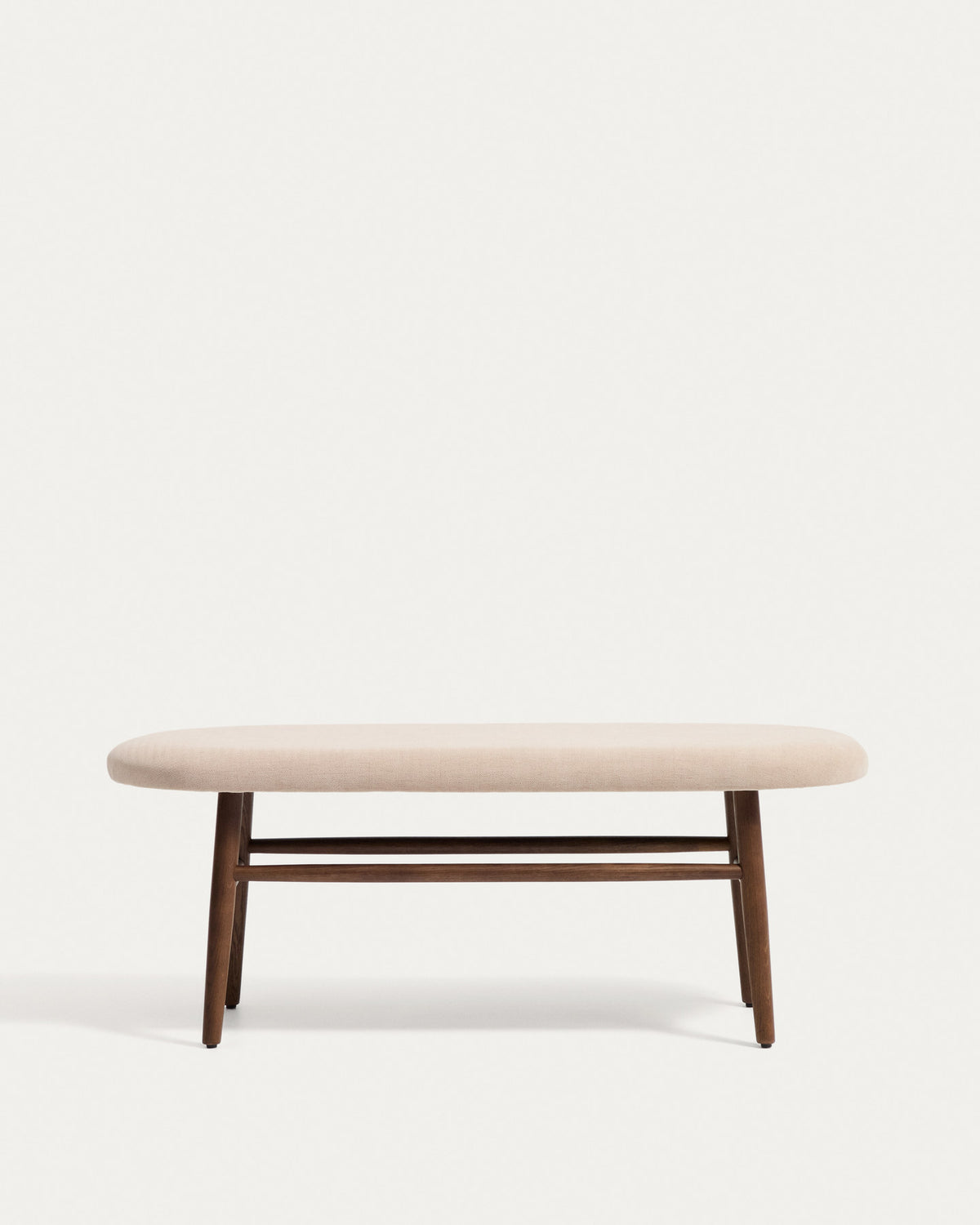 Bank Helda in grüner Chenille und massivem Eichenholz mit Nussbaumfinish, FSC Mix Credit, 122 cm in Braun präsentiert im Onlineshop von KAQTU Design AG. Sitzbank ist von Kave Home