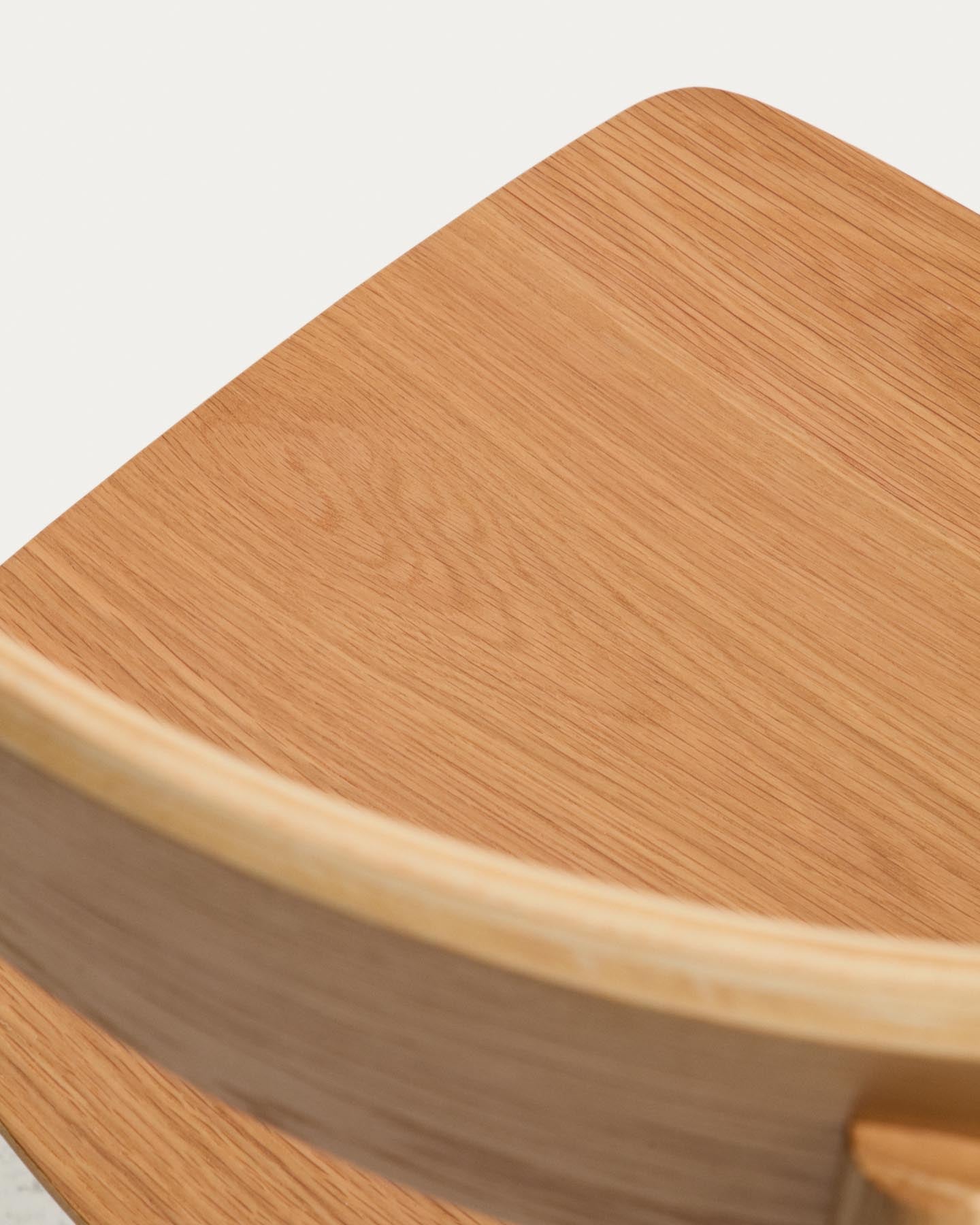 Stuhl Evera aus Eichenfurnier mit naturfarbenem Finish  in Beige präsentiert im Onlineshop von KAQTU Design AG. Stuhl ist von Kave Home