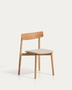 Evera chair in oak veneer with natural finish and beige chenille
