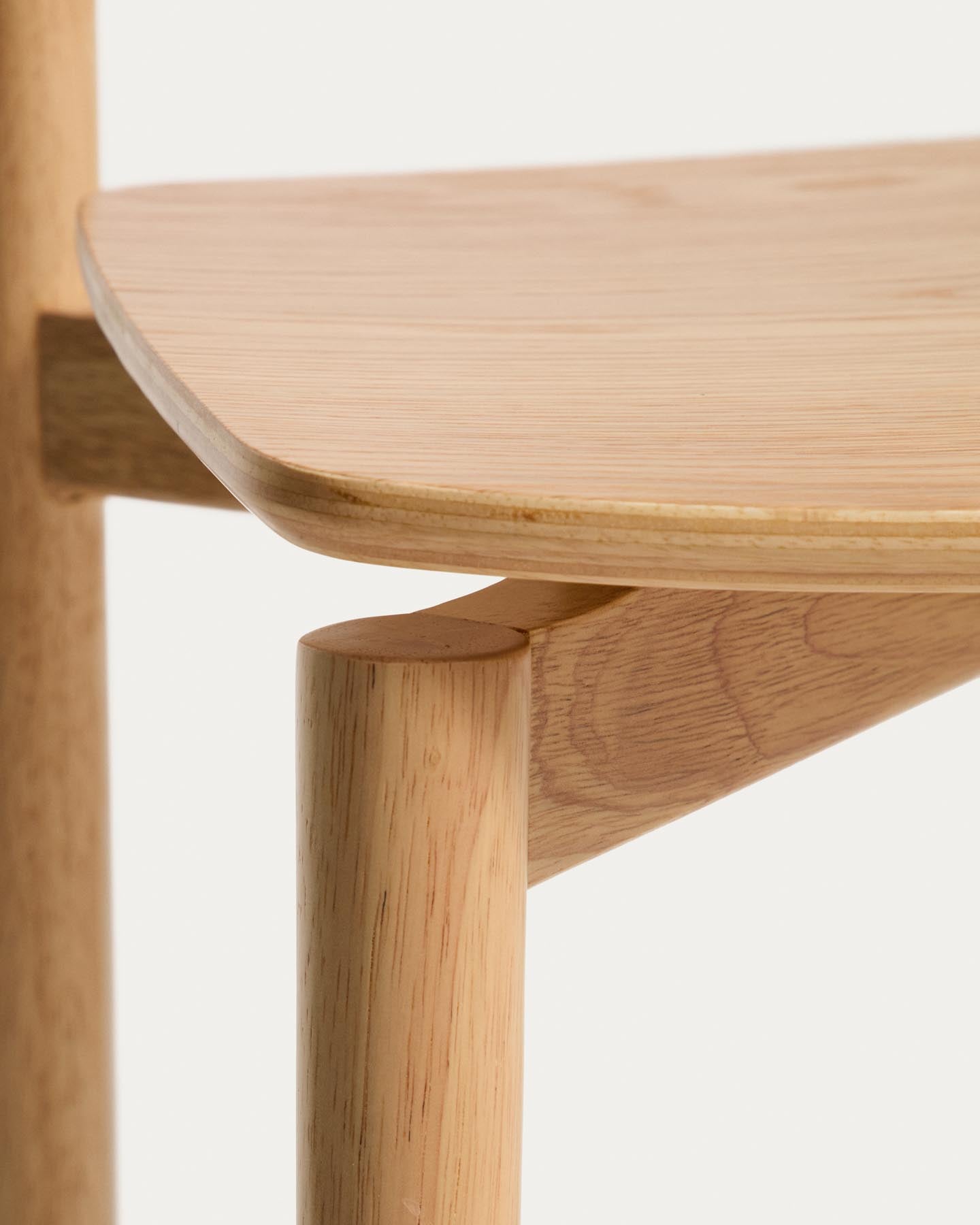 Hocker Evera mit Rückenlehne aus Eichenfurnier mit naturfarbenem Finish, 65 cm  in Beige präsentiert im Onlineshop von KAQTU Design AG. Barhocker ist von Kave Home