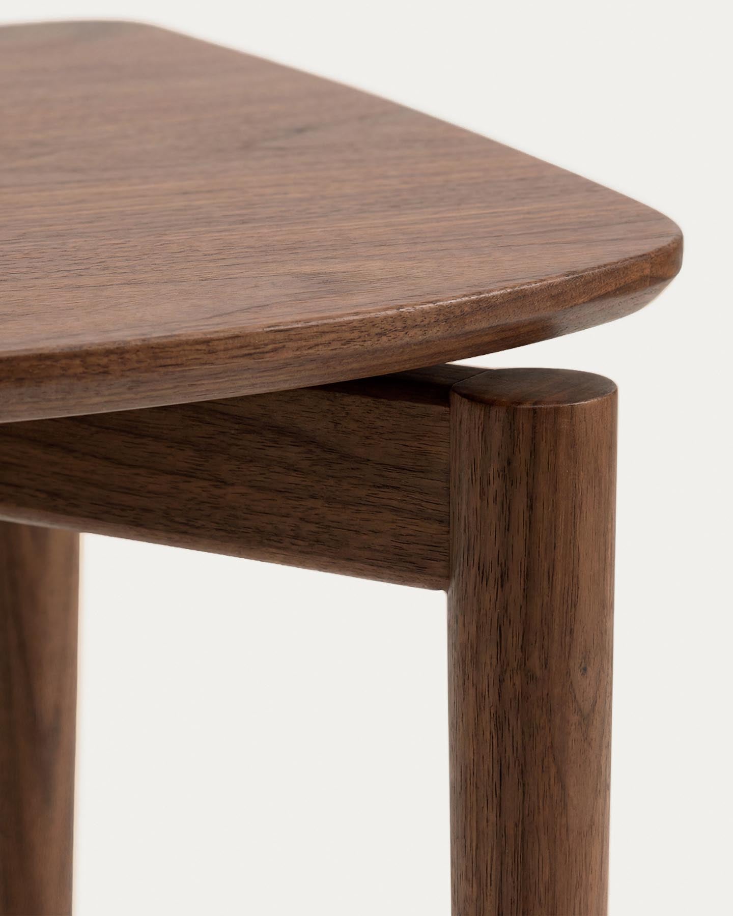 Hocker Evera aus Eichenfurnier mit Nussbaumfinish, 65 cm in Beige präsentiert im Onlineshop von KAQTU Design AG. Barhocker ist von Kave Home
