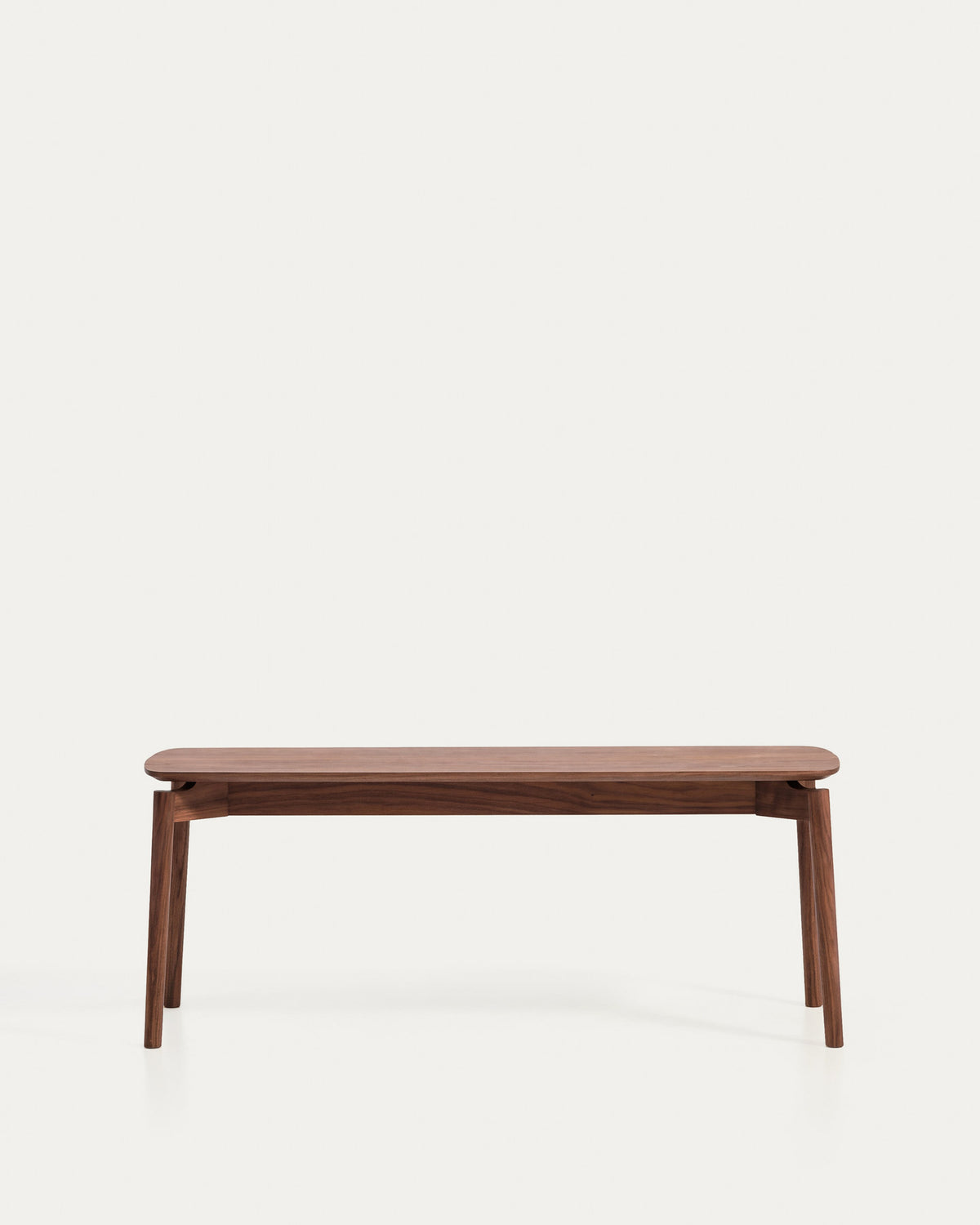 Bank Evera aus Eichenfurnier mit Nussbaumfinish, 122 cm in Braun präsentiert im Onlineshop von KAQTU Design AG. Sitzbank ist von Kave Home