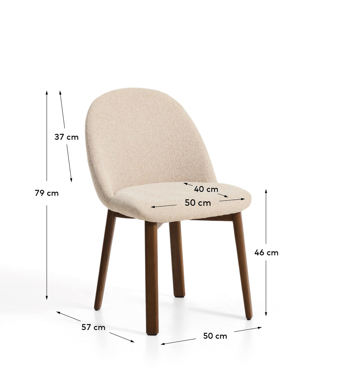Stuhl Meila flammhemmend mit beiger Chenille und Beinen aus massivem Eschenholz mit Nussbaumfinish in Beige präsentiert im Onlineshop von KAQTU Design AG. Stuhl ist von Kave Home