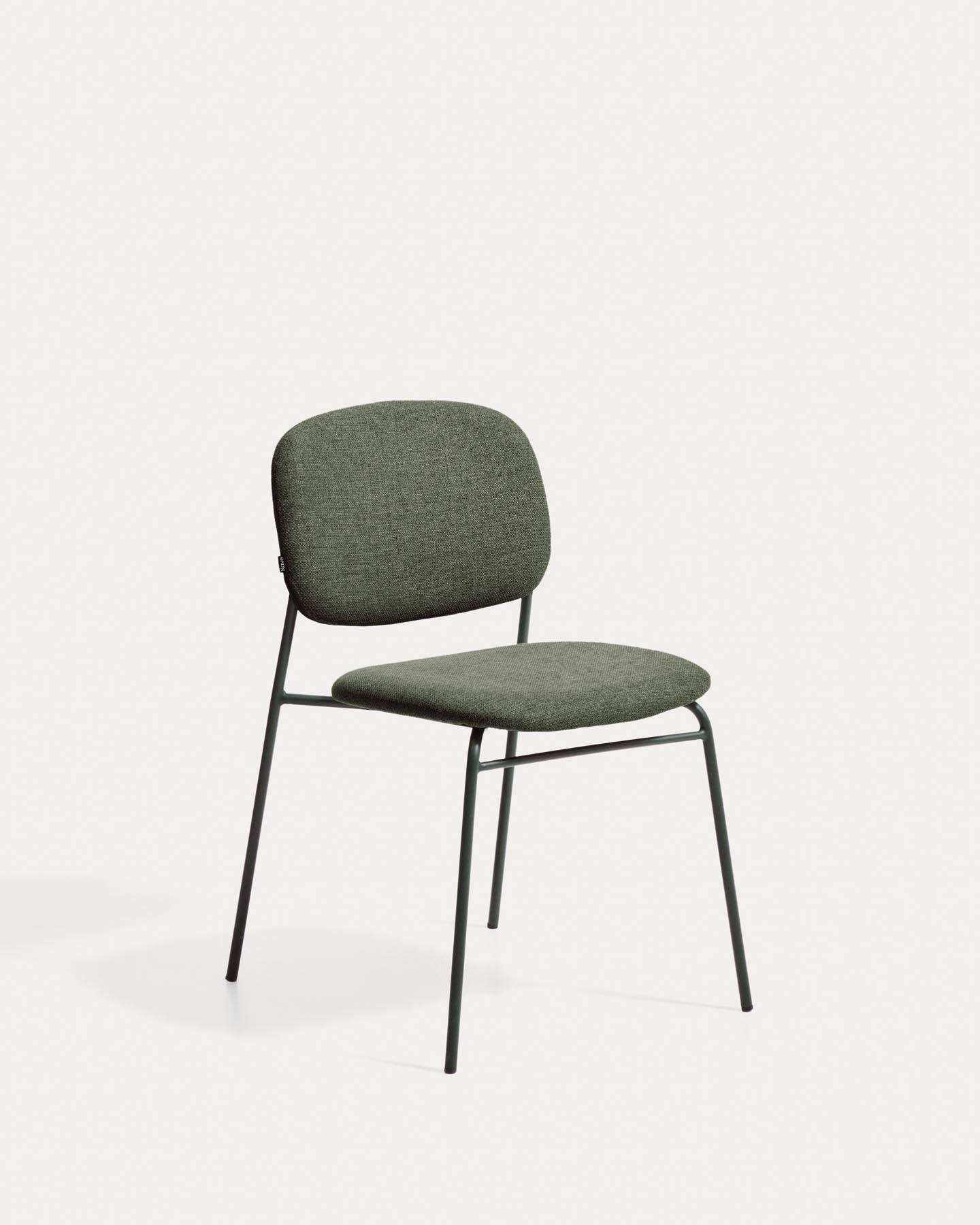 Stapelbarer Stuhl Meli mit grüner Chenille und grünen Metallbeinen, FSC Mix Credit in Grün präsentiert im Onlineshop von KAQTU Design AG. Stuhl ist von Kave Home