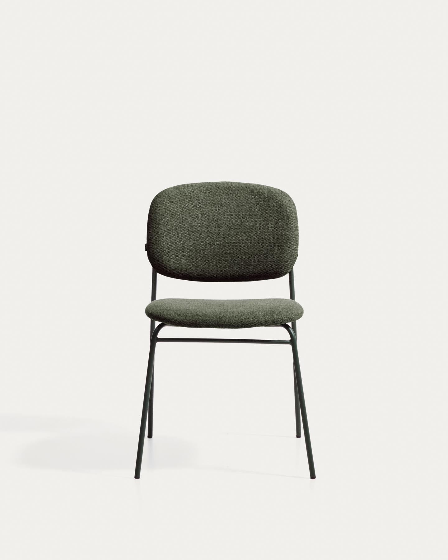 Stapelbarer Stuhl Meli mit grüner Chenille und grünen Metallbeinen, FSC Mix Credit in Grün präsentiert im Onlineshop von KAQTU Design AG. Stuhl ist von Kave Home