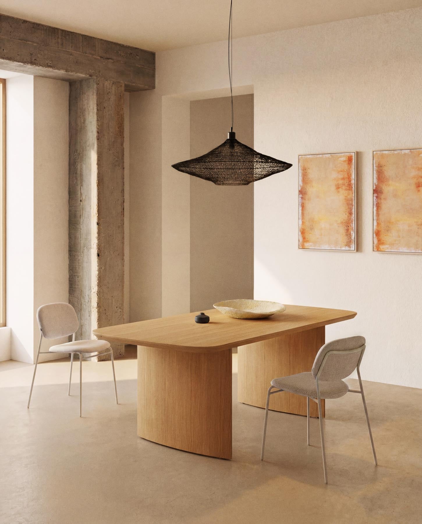 Stapelbarer Stuhl Meli mit beiger Chenille und beigen Metallbeinen FSC Mix Credit in Beige präsentiert im Onlineshop von KAQTU Design AG. Stuhl ist von Kave Home