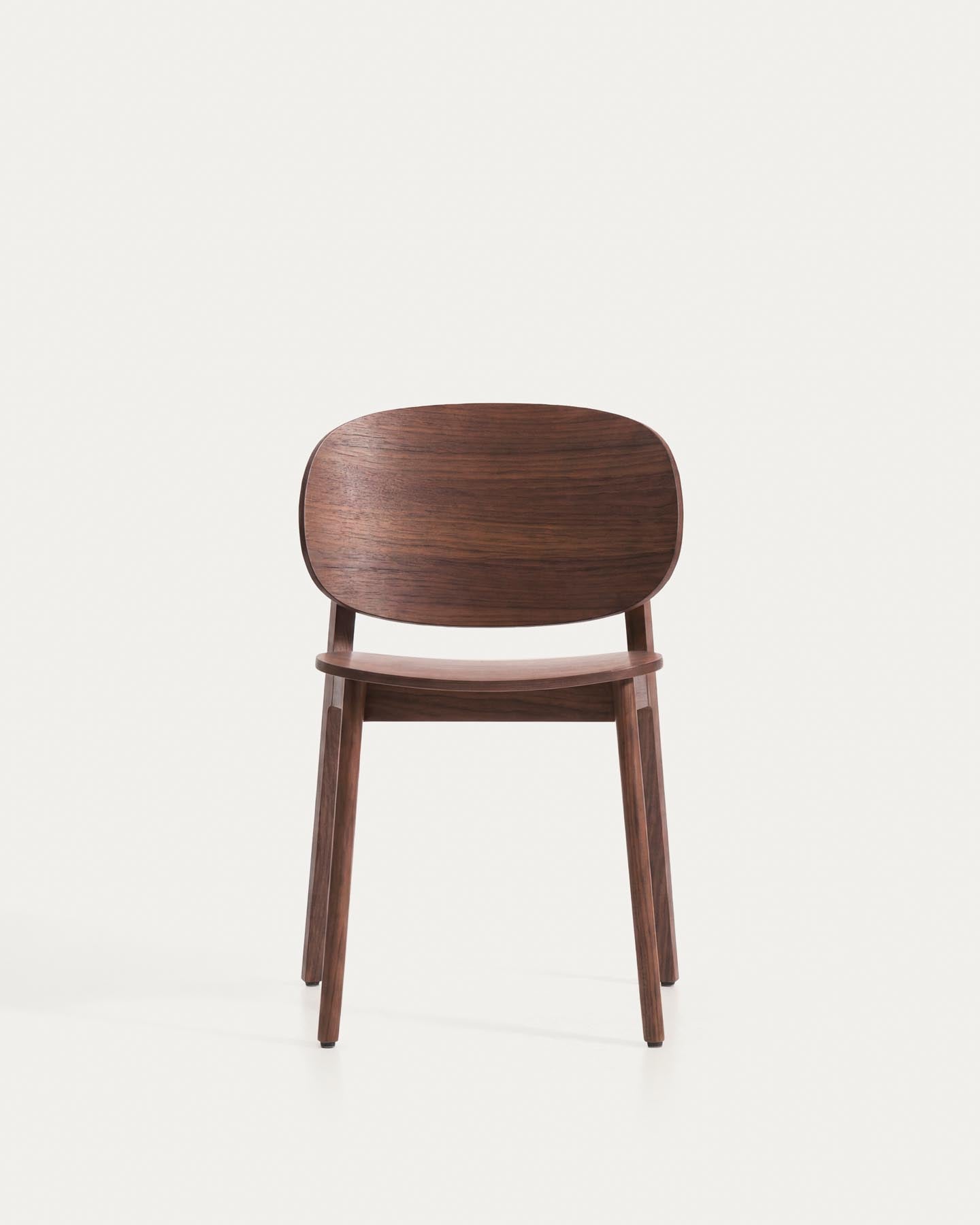 Stuhl Ludara aus Eichenfurnier mit Nussbaumfinish  in Braun präsentiert im Onlineshop von KAQTU Design AG. Stuhl ist von Kave Home