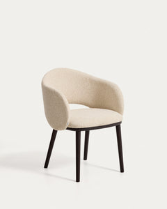 Chaise Maina en chenille épaisse beige avec pieds en bois de frêne massif aspect ébène, FSC Mix Credit