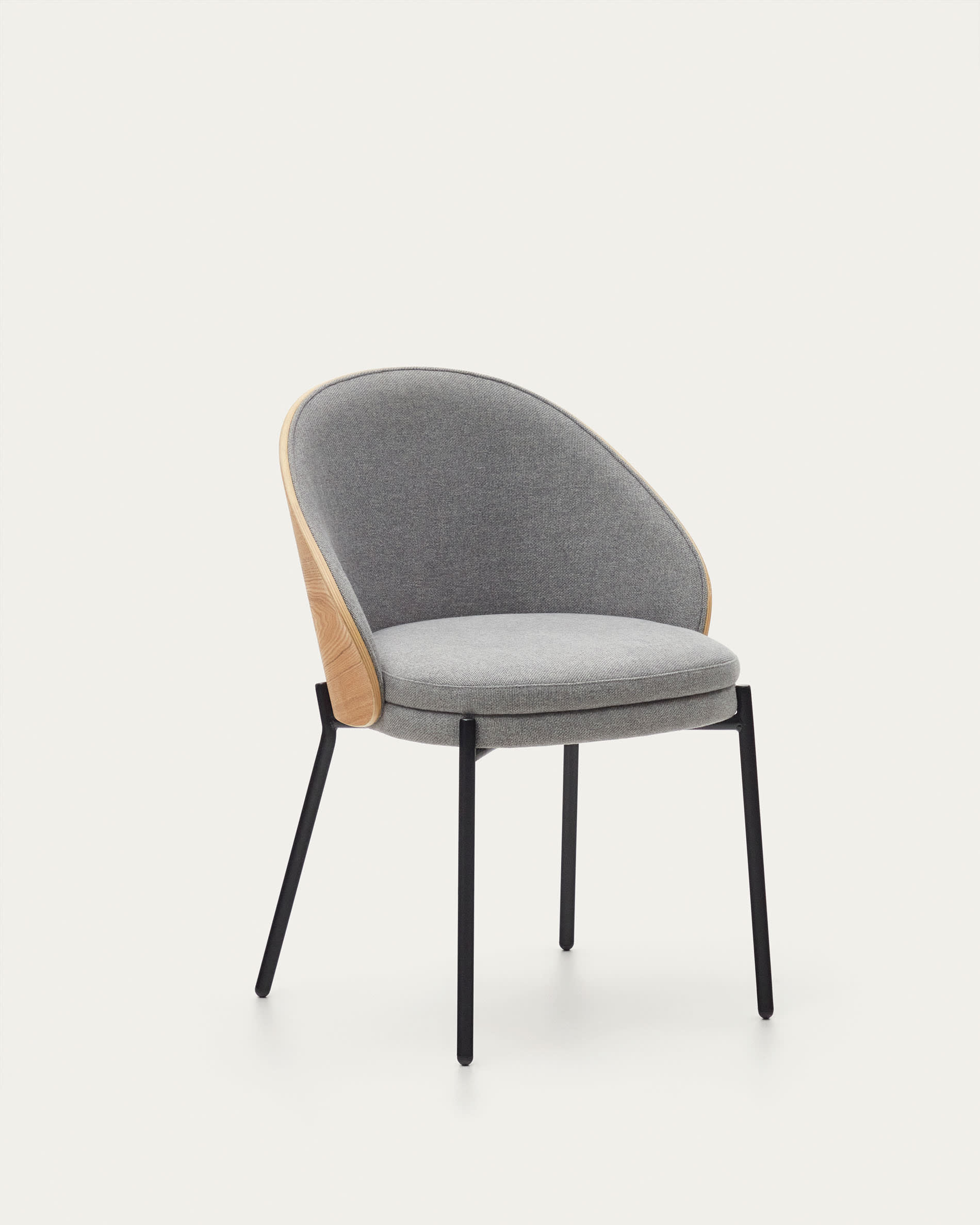 3D-Modell: Eamy Stuhl in hellgrauer Chenille, Eschenfurnier, schwarzes Metall. Modernes Design, ideal für Esszimmer.