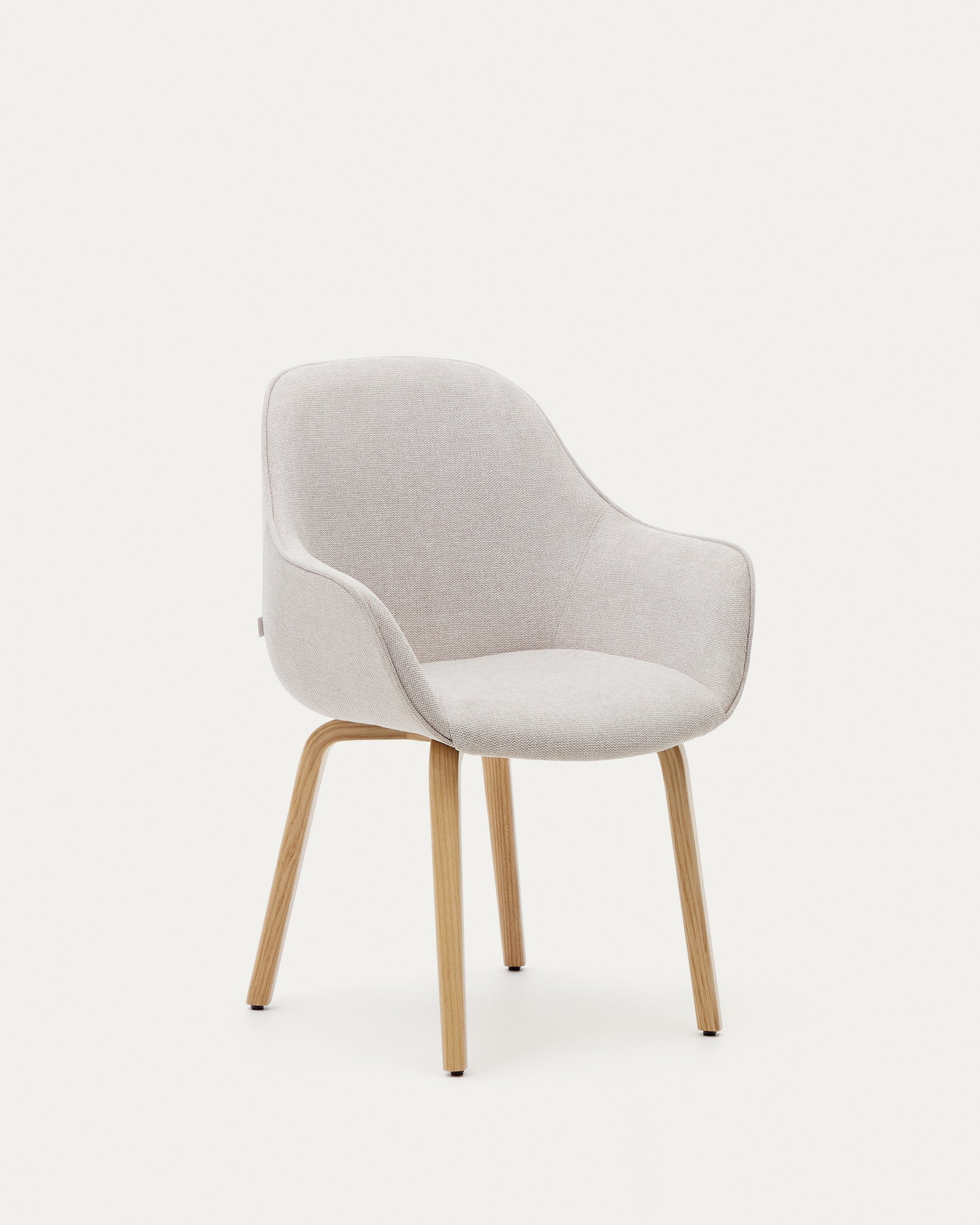 Aleli Stuhl mit Chenille in Beige Beine aus massivem Eschenholz mit natürlichem Finish