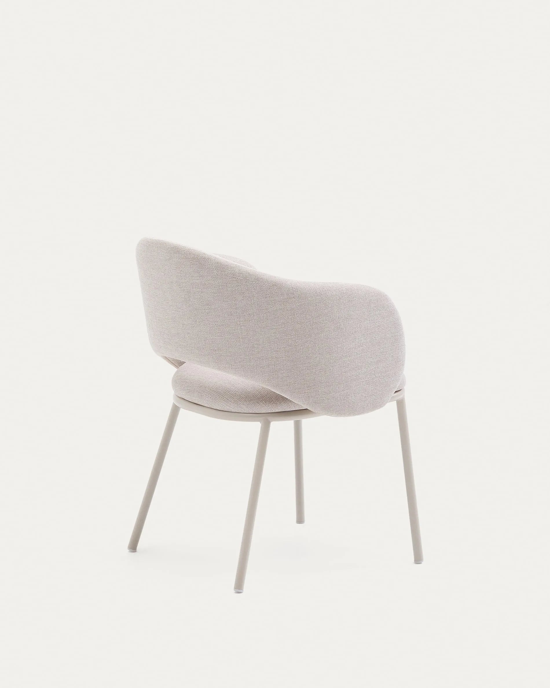 Eleganter Stuhl Maina in Beige mit nachhaltigen Stahlbeinen, FSC-zertifiziert, für stilvolle und umweltbewusste Einrichtung.