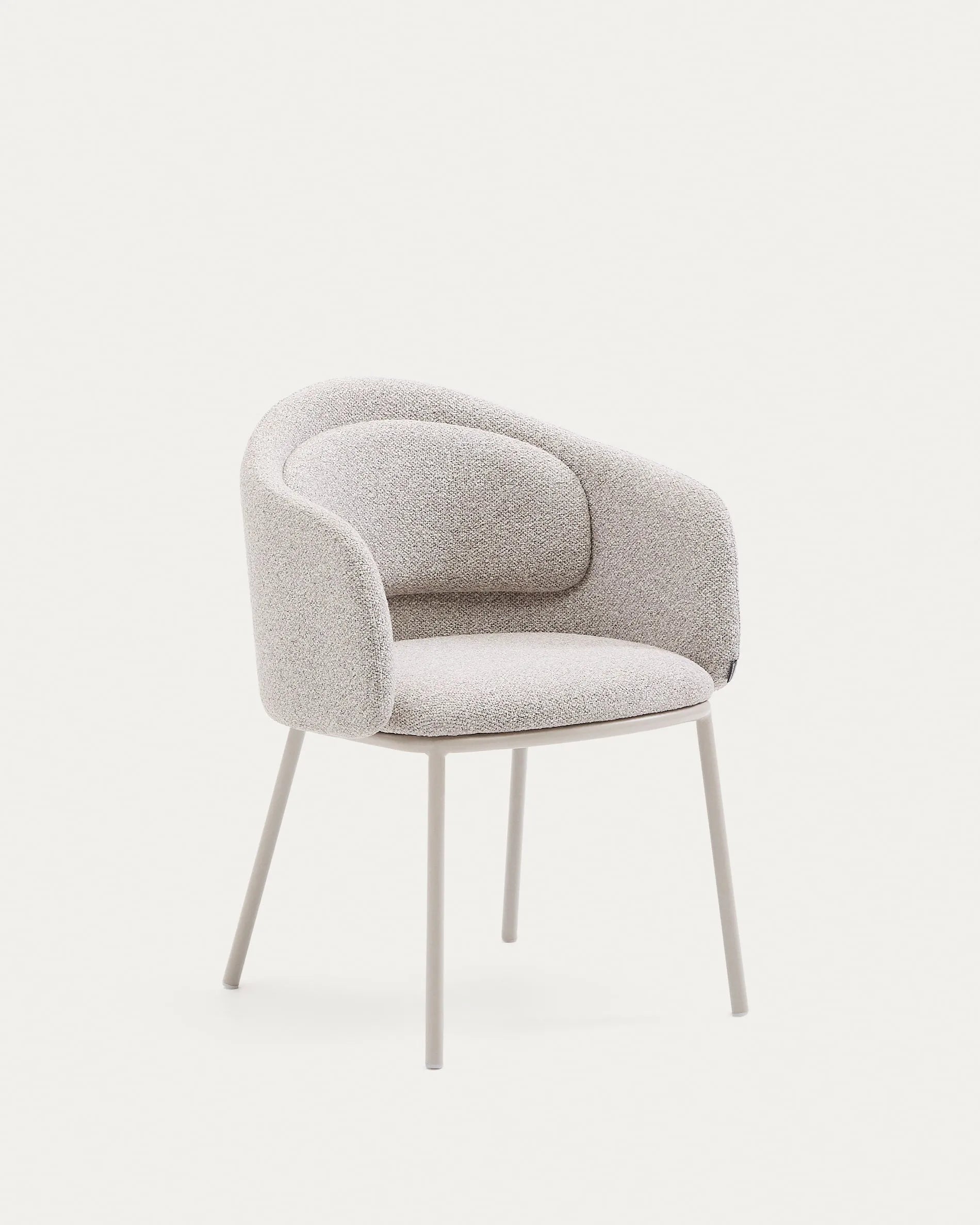 3D-Modell des Stuhls Minda: Beiger Chenille, Stahlbeine, FSC-zertifiziert, elegant und nachhaltig für Ihr Zuhause.