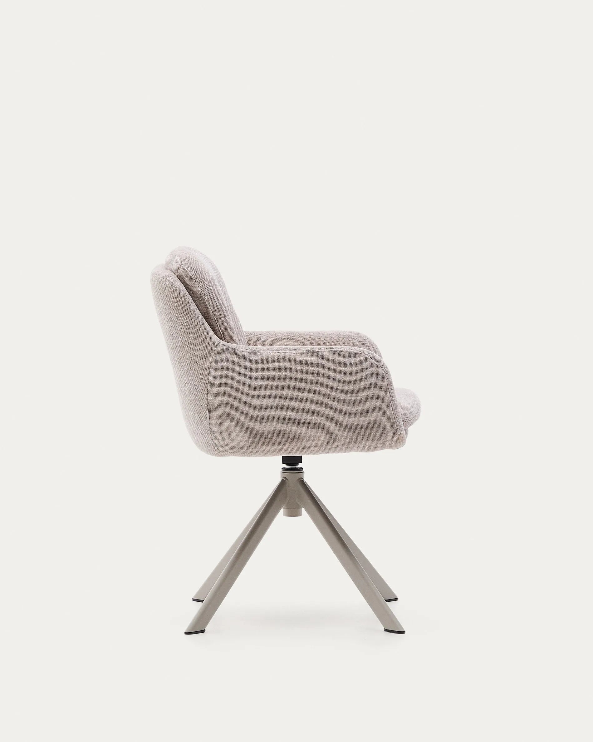 Eleganter Drehstuhl Lexa: Beigefarbene Chenille, Stahlbeine, flexibler Drehmechanismus, ideal für stilvolle Räume.