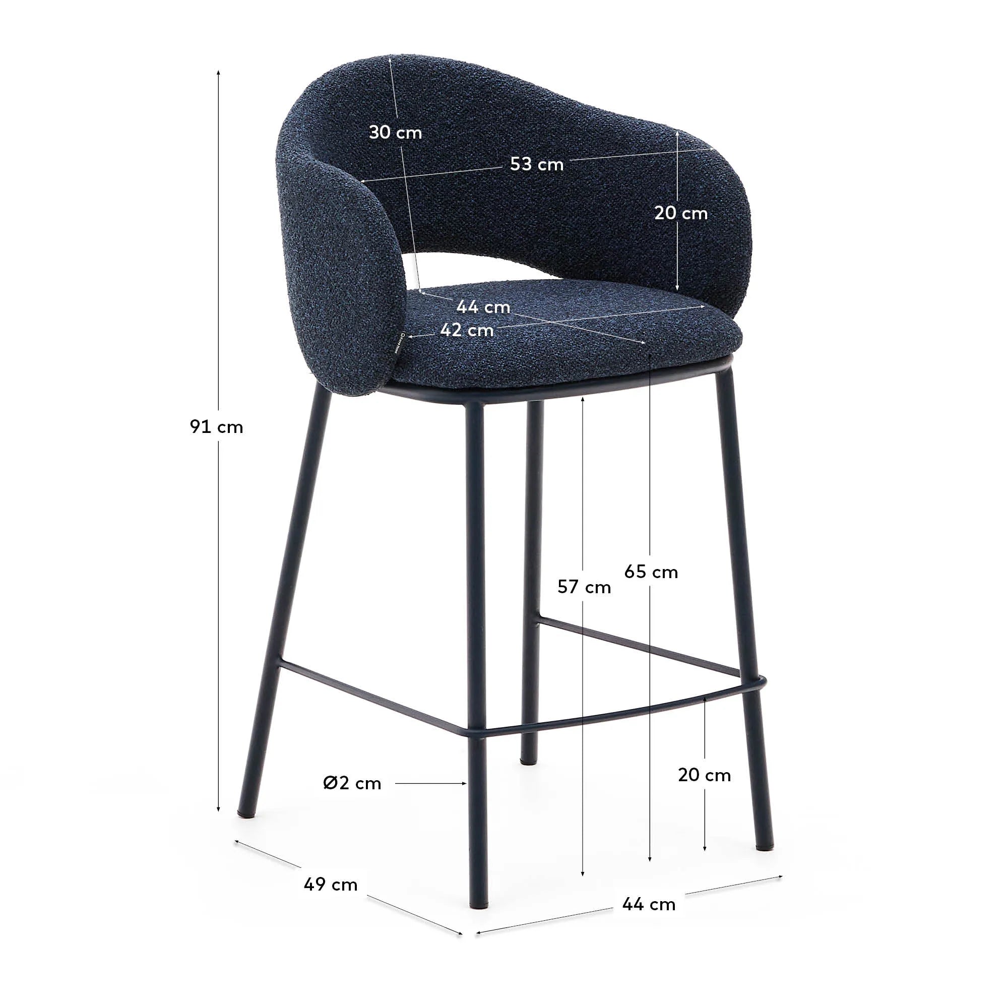 Eleganter Hocker mit blauem Chenille-Bezug und stabilen Stahlbeinen, ideal für stilvolle Wohnräume.