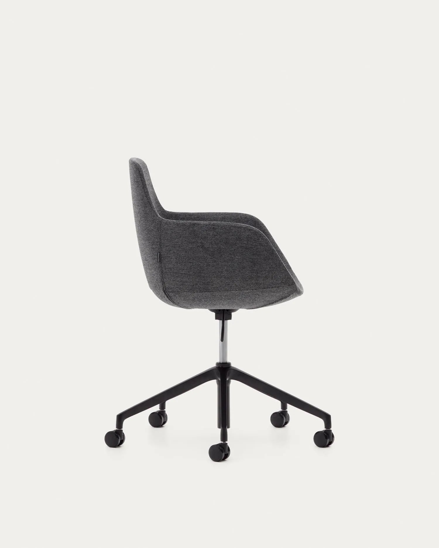 Eleganter Schreibtischstuhl in Dunkelgrau mit Aluminium und mattschwarzer Oberfläche, ideal für modernes Bürodesign.