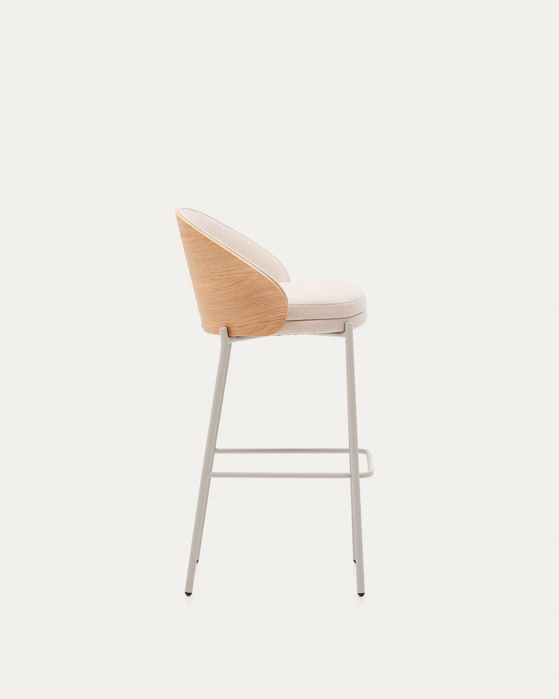 Hocker Eamy, 77 cm, aus beigem Chenille, Eschenfurnier und Metall, ideal für stilvolle Wohnräume und modernes Design.