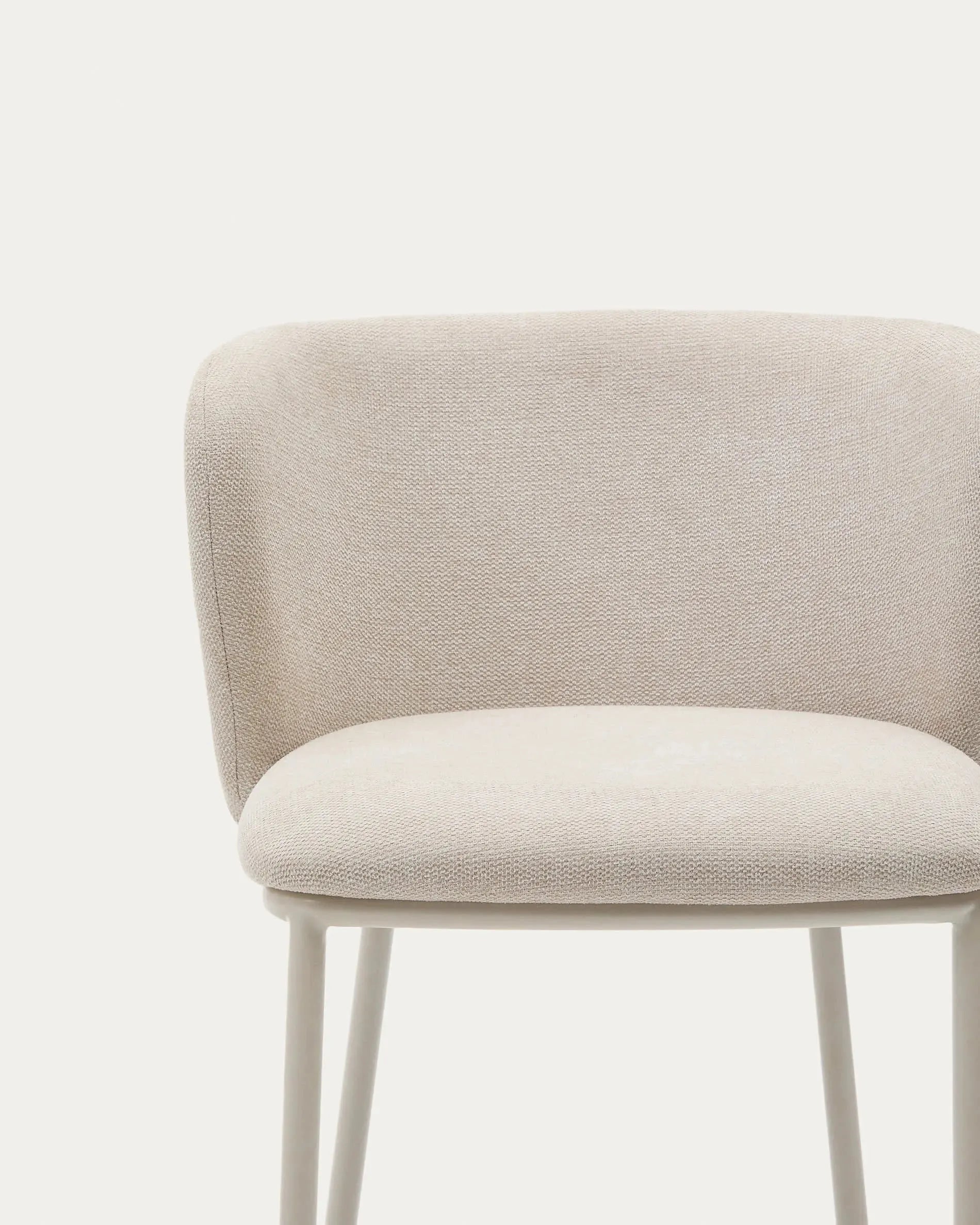 Eleganter Hocker aus beigefarbenem Chenille und Stahl, 75 cm hoch, FSC-zertifiziert, ideal für stilvolle und nachhaltige Räume.