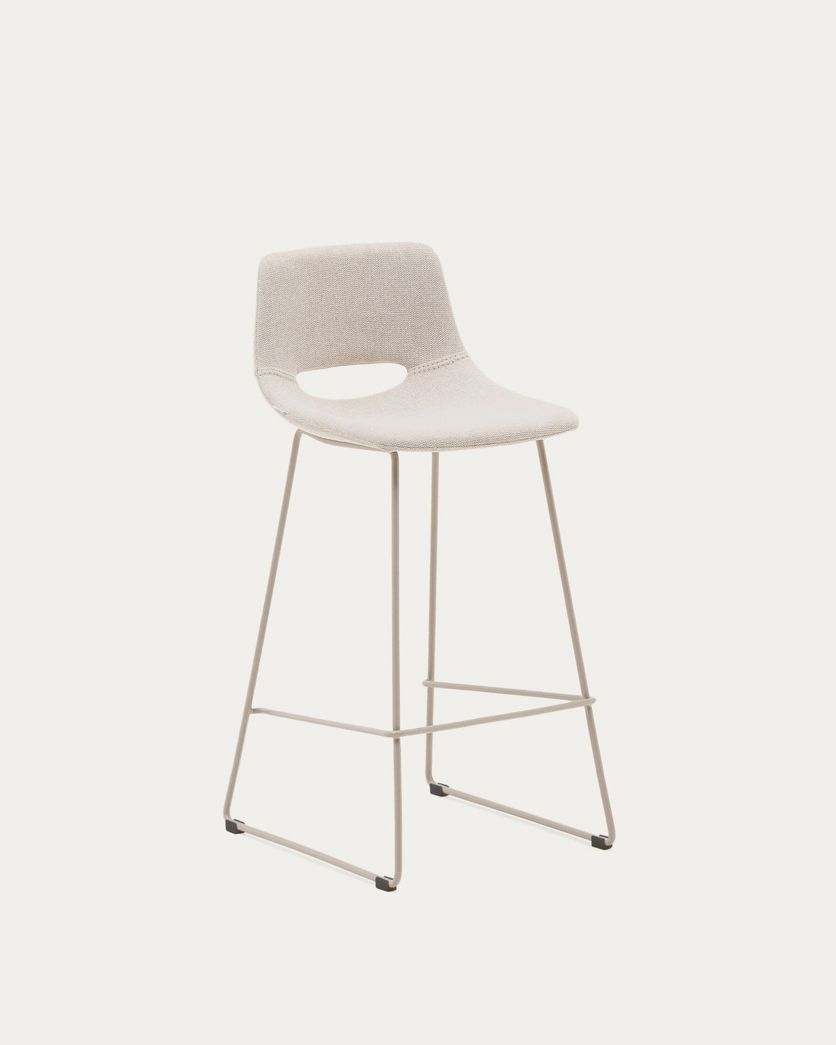 Zahara Hocker beige und Stahl mit beigem Finish 76 cm FSC 100% in Beige präsentiert im Onlineshop von KAQTU Design AG. Barstuhl ist von Kave Home