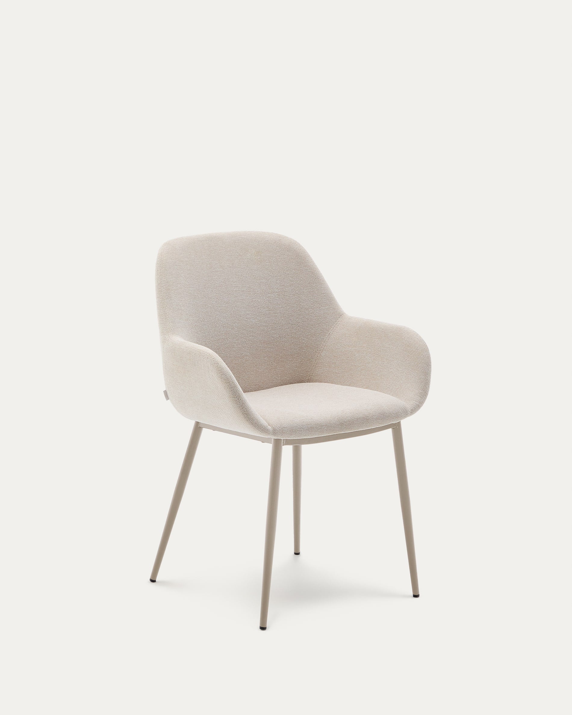 Sedia Konna beige con gambe in acciaio e finitura beige.