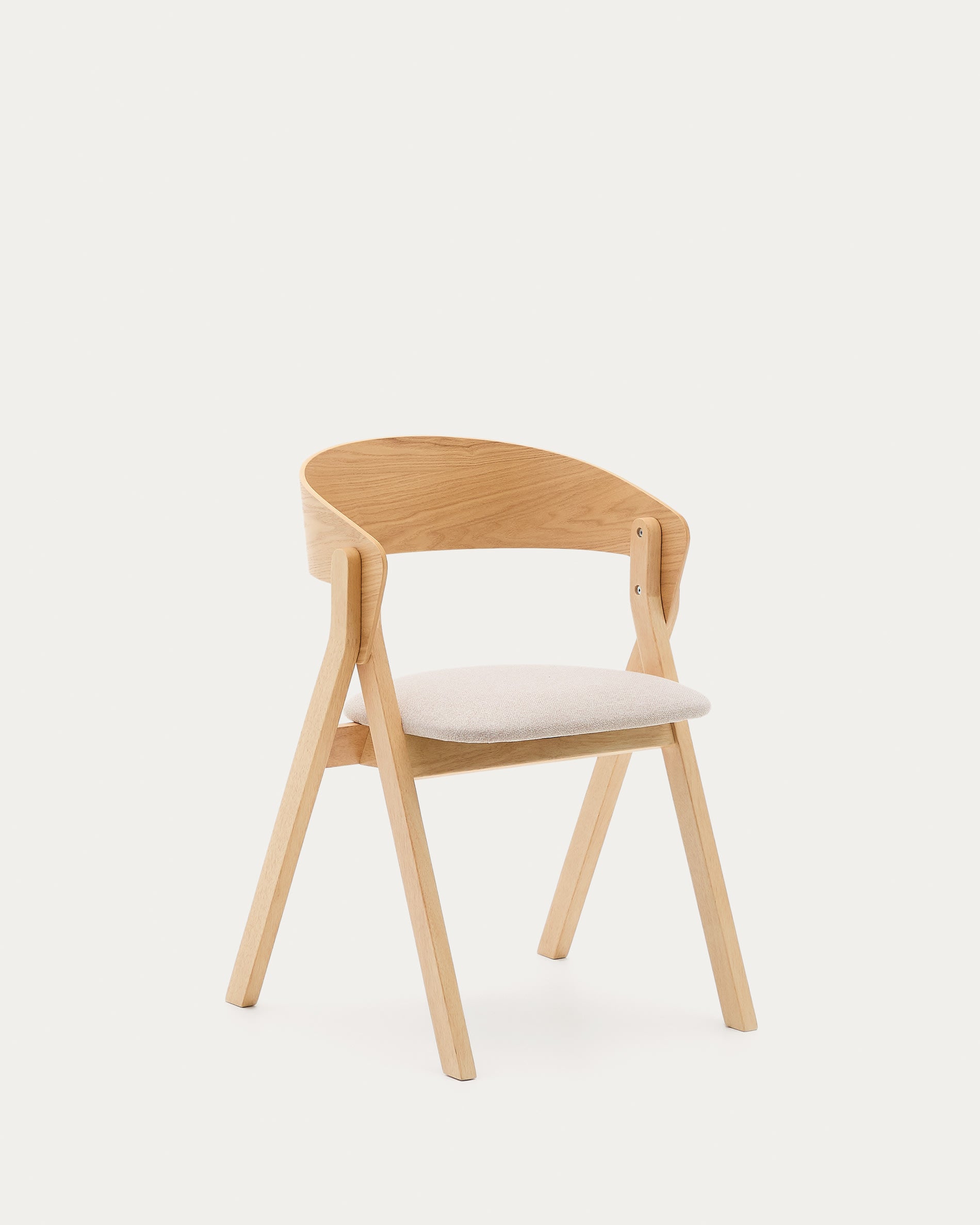 Stuhl Godia aus Eschefurnier und massivem Kautschukholz mit naturfarbenem Finish und beige