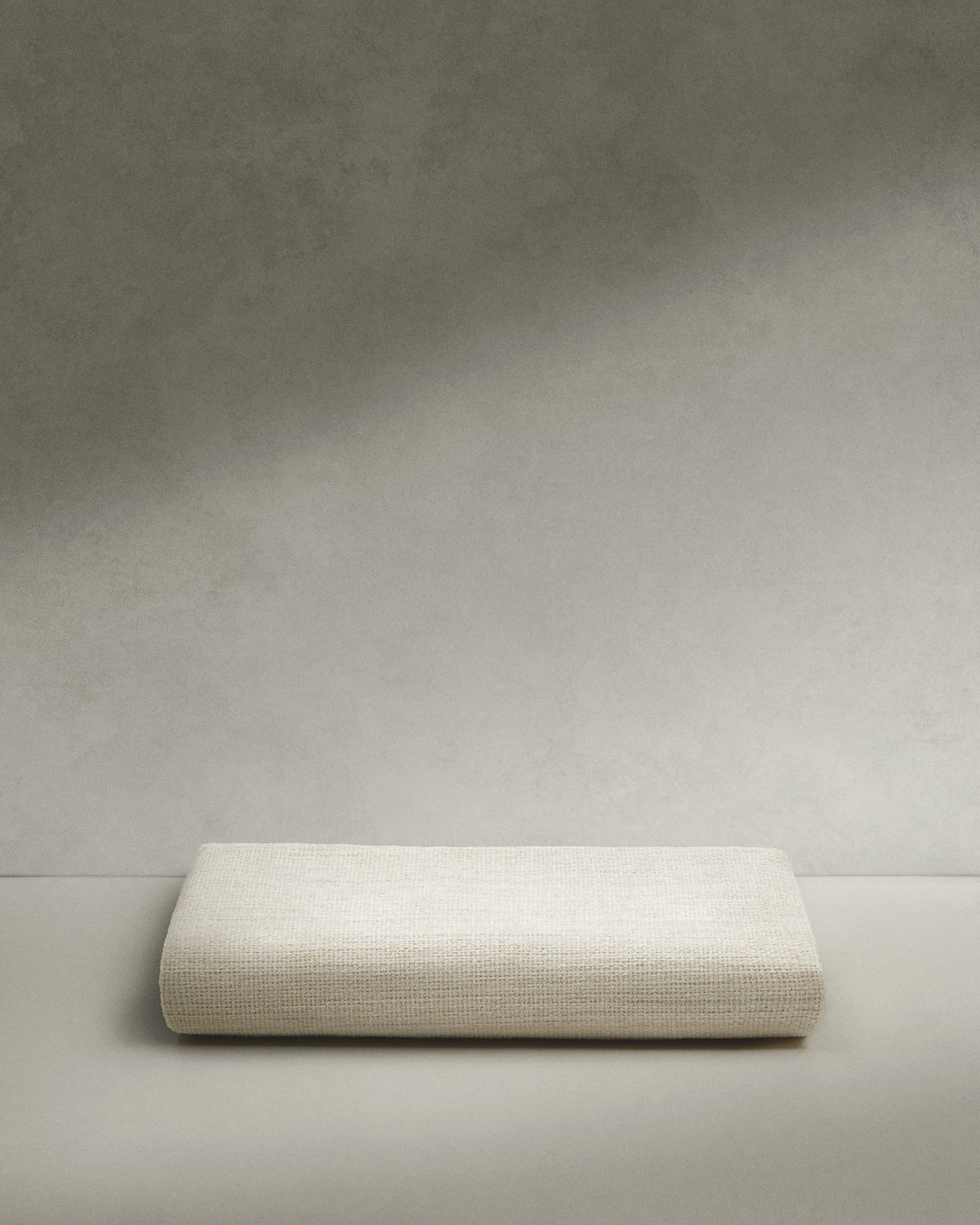 Bezug für die Polsterbank Macaret aus Chenille in Beige in Beige, Natur präsentiert im Onlineshop von KAQTU Design AG. Sitzbank ist von Kave Home