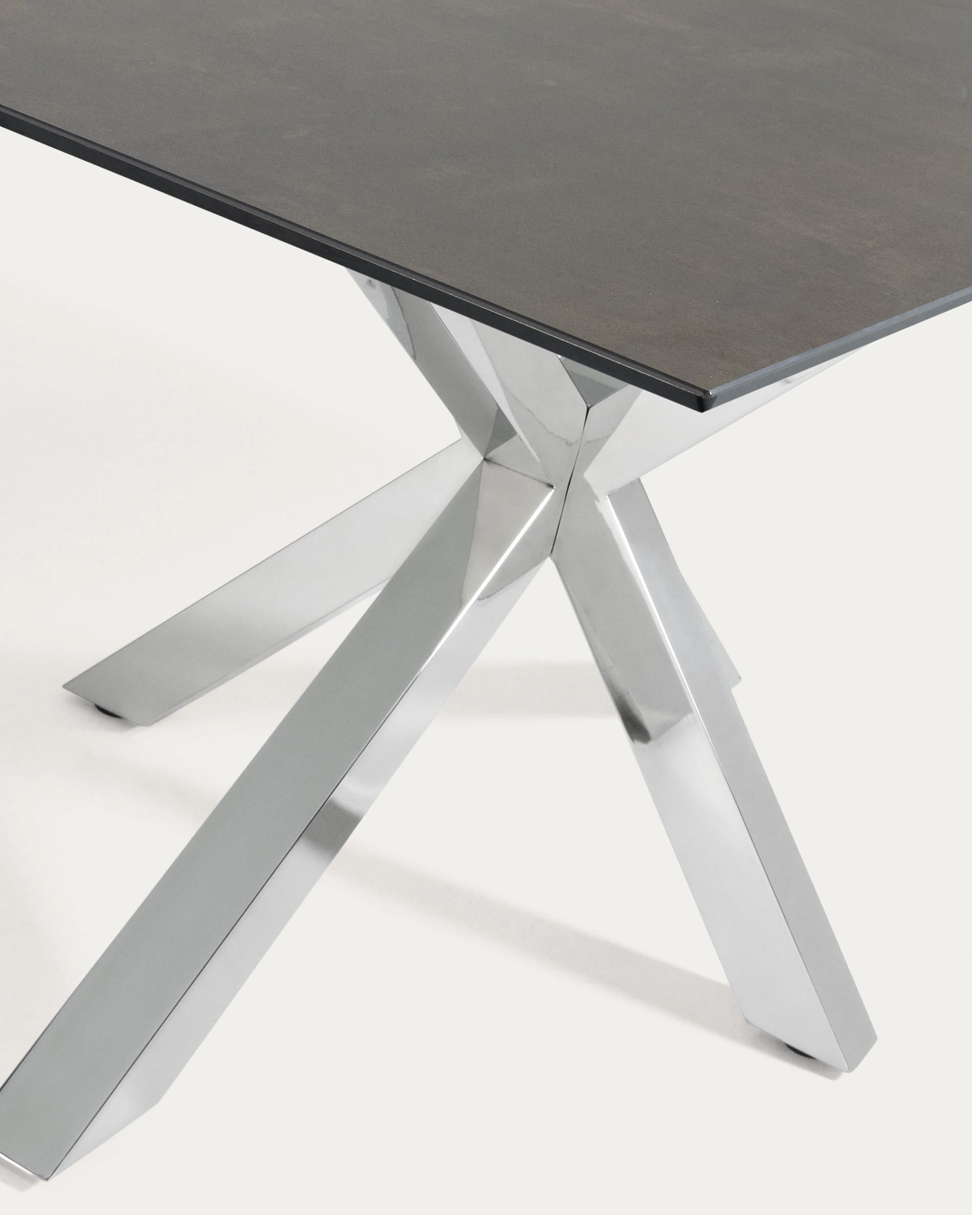 Moderner Argo Tisch 200x100 cm mit Inox-Gestell und Feinsteinzeugplatte in Iron Moss Finish, ideal für stilvolle Räume.