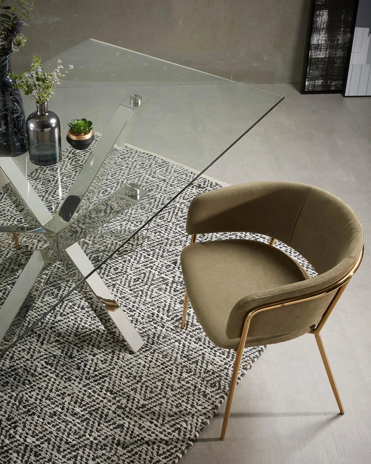 Eleganter Argo Tisch: Glasplatte und Edelstahlbeine, 180x100 cm. Modernes Design für stilvolle Esszimmer.