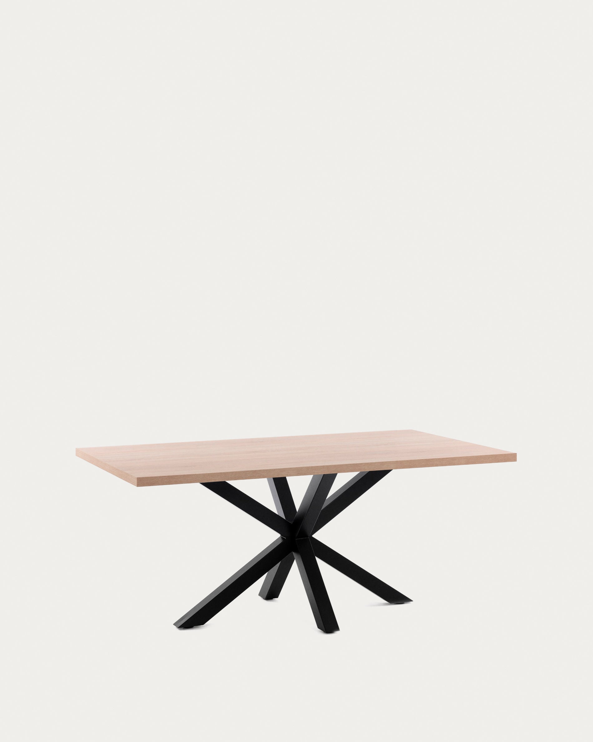 Tisch Argo: 180x100 cm, Melaminplatte in Holzoptik, schwarze Stahlbeine, ideal für Esszimmer oder Büro, modernes Design.