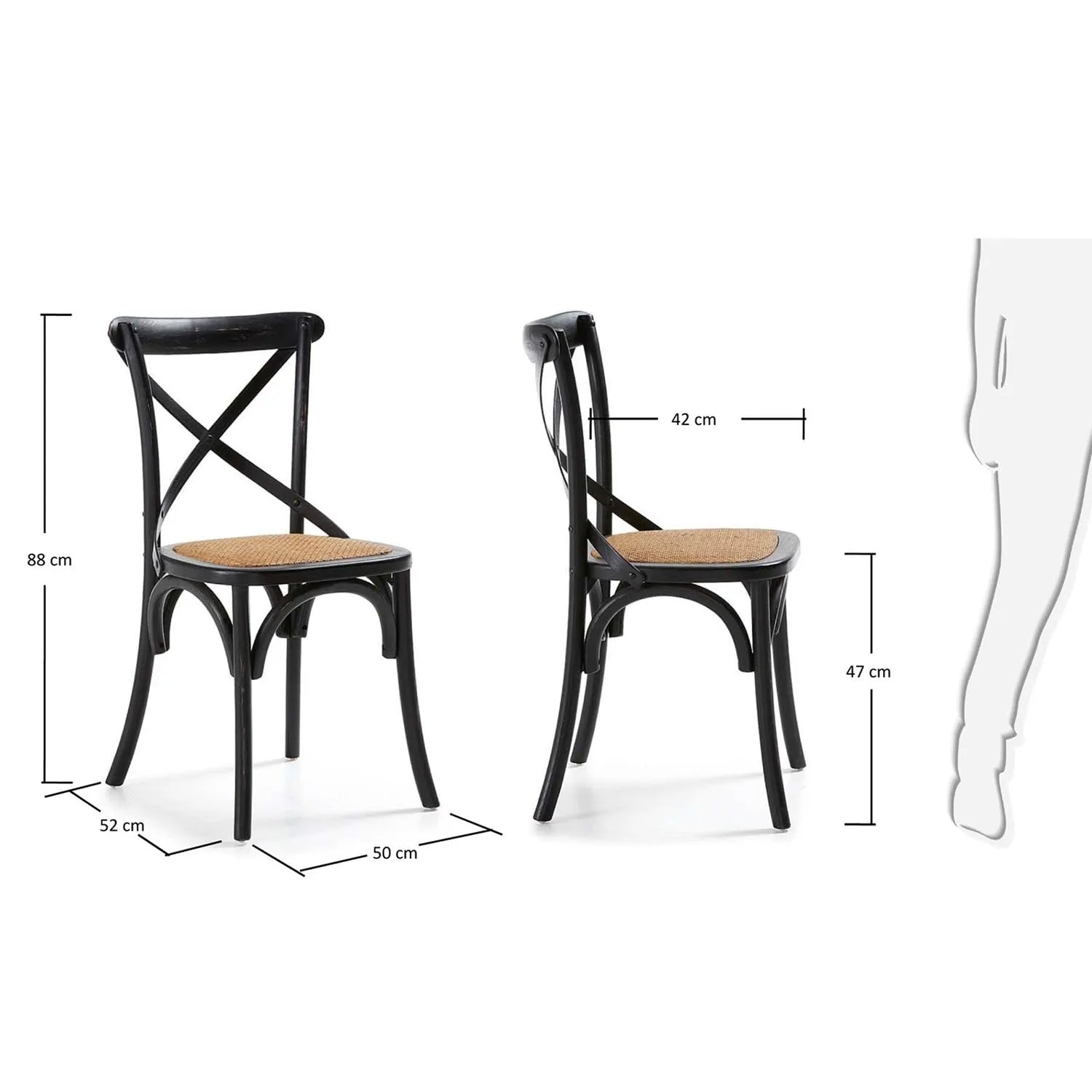 Alsi Stuhl: Birkenholz mit schwarzem Lack und Rattan-Sitz von Kave Home.