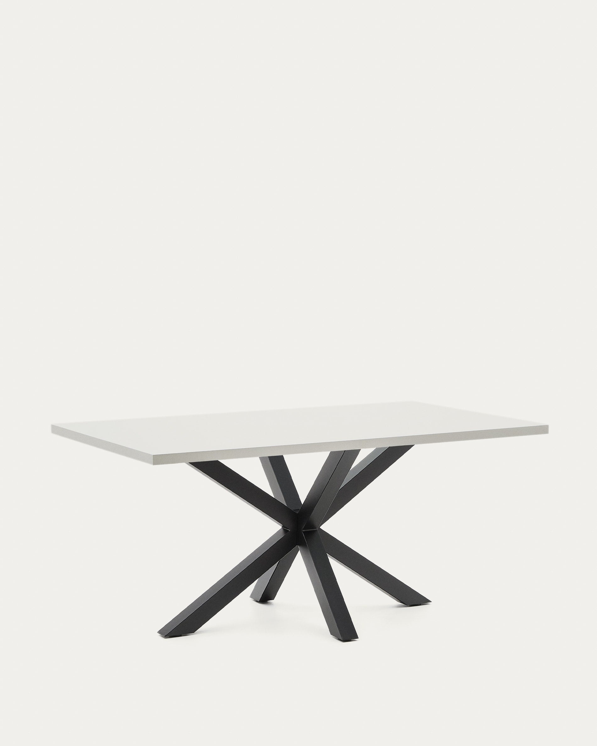 Eleganter Tisch Argo: Weisse Melaminplatte, schwarze Stahlbeine, 160x100 cm. Stilvoll, robust, pflegeleicht.