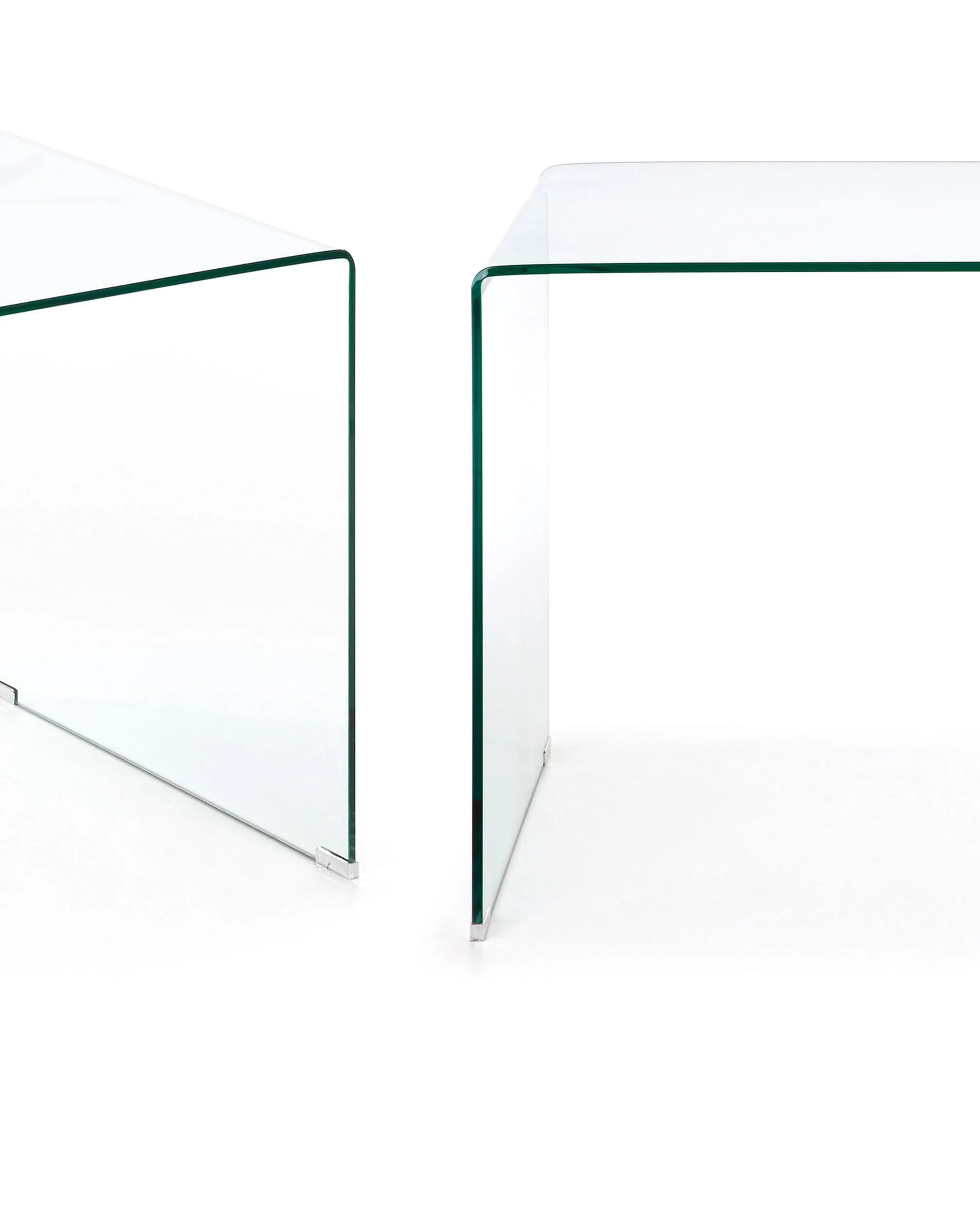 Der Burano Tisch: Eleganz in Glas, 125x70 cm, ideal für kleine Räume. Zeitloses Design, pflegeleicht und robust.