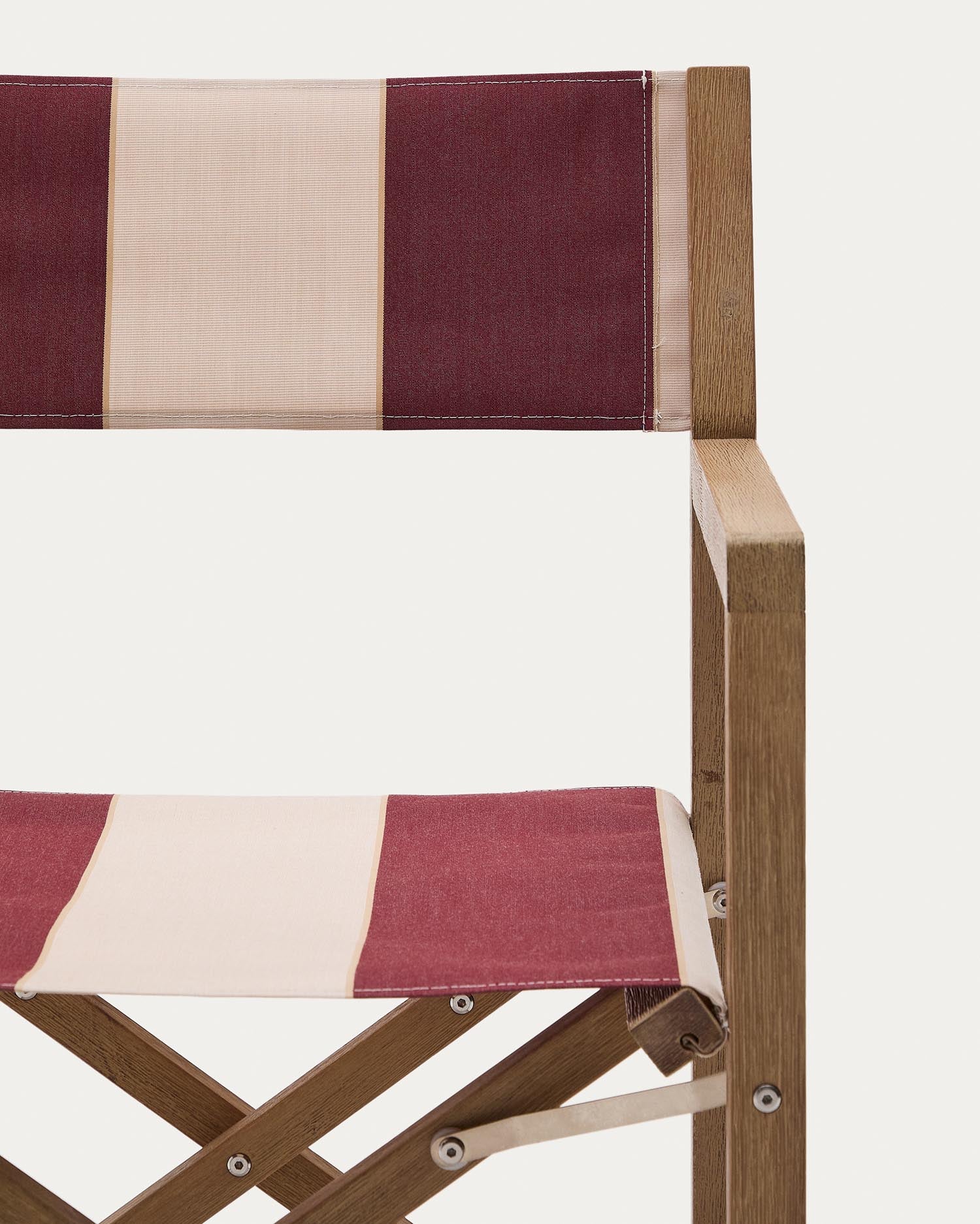 Weinrot-beige gestreifter Outdoor-Klappstuhl Vilara aus massivem Akazienholz, FSC 100% in  präsentiert im Onlineshop von KAQTU Design AG. Gartenstuhl ist von Kave Home