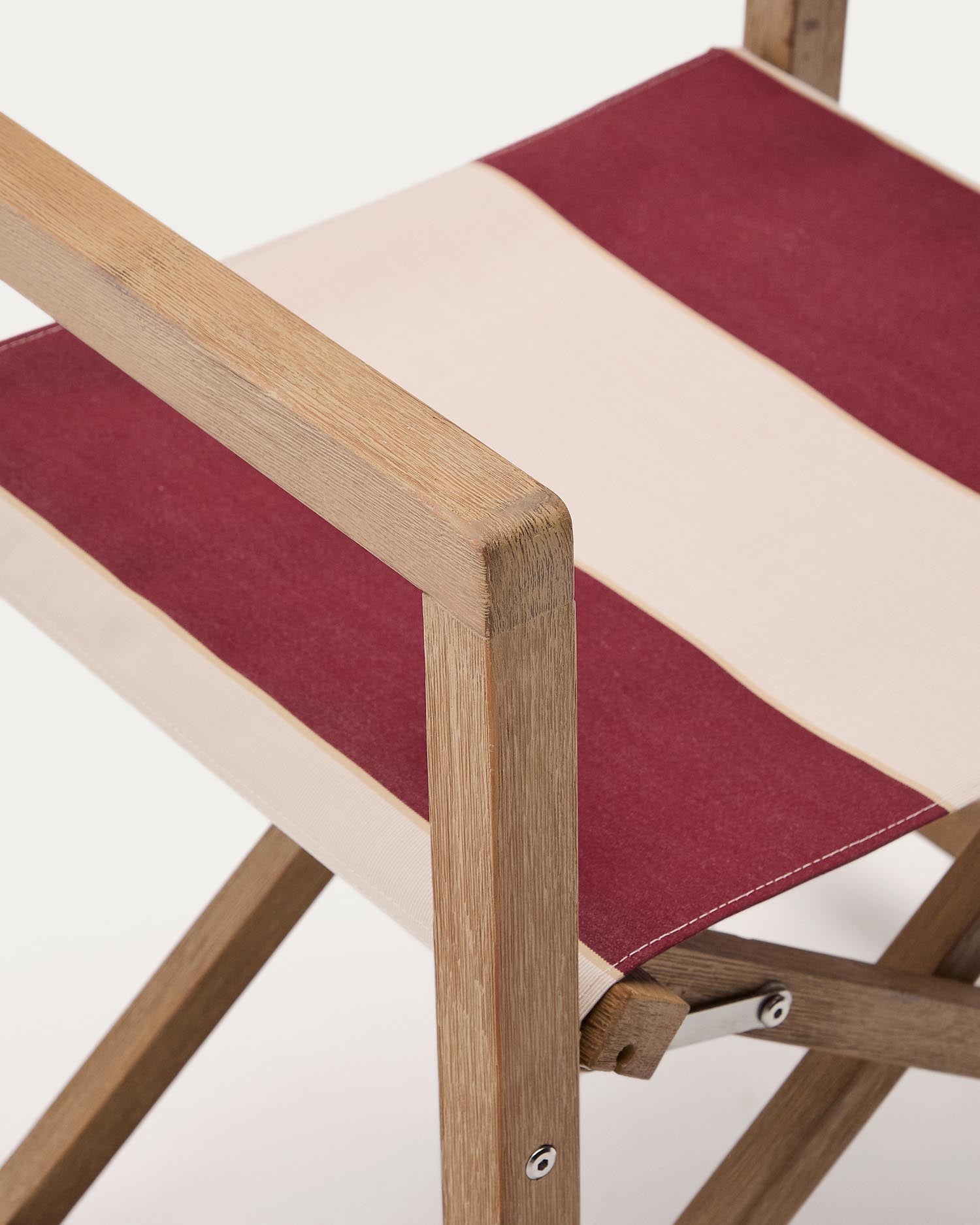 Weinrot-beige gestreifter Outdoor-Klappstuhl Vilara aus massivem Akazienholz, FSC 100% in  präsentiert im Onlineshop von KAQTU Design AG. Gartenstuhl ist von Kave Home
