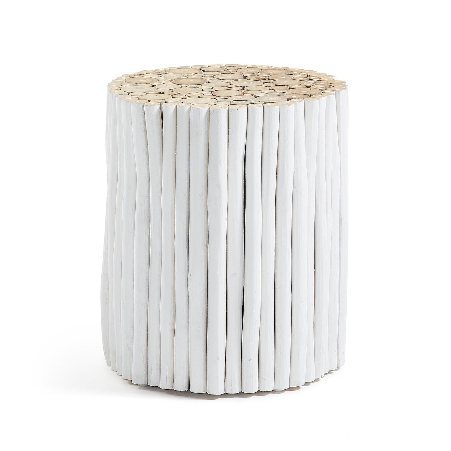 Eleganter Filip Beistelltisch Ø 35 cm in Weiss von Kave Home aus hochwertigem Teakholz. Ideal für modernes Wohnen, vielseitig einsetzbar.