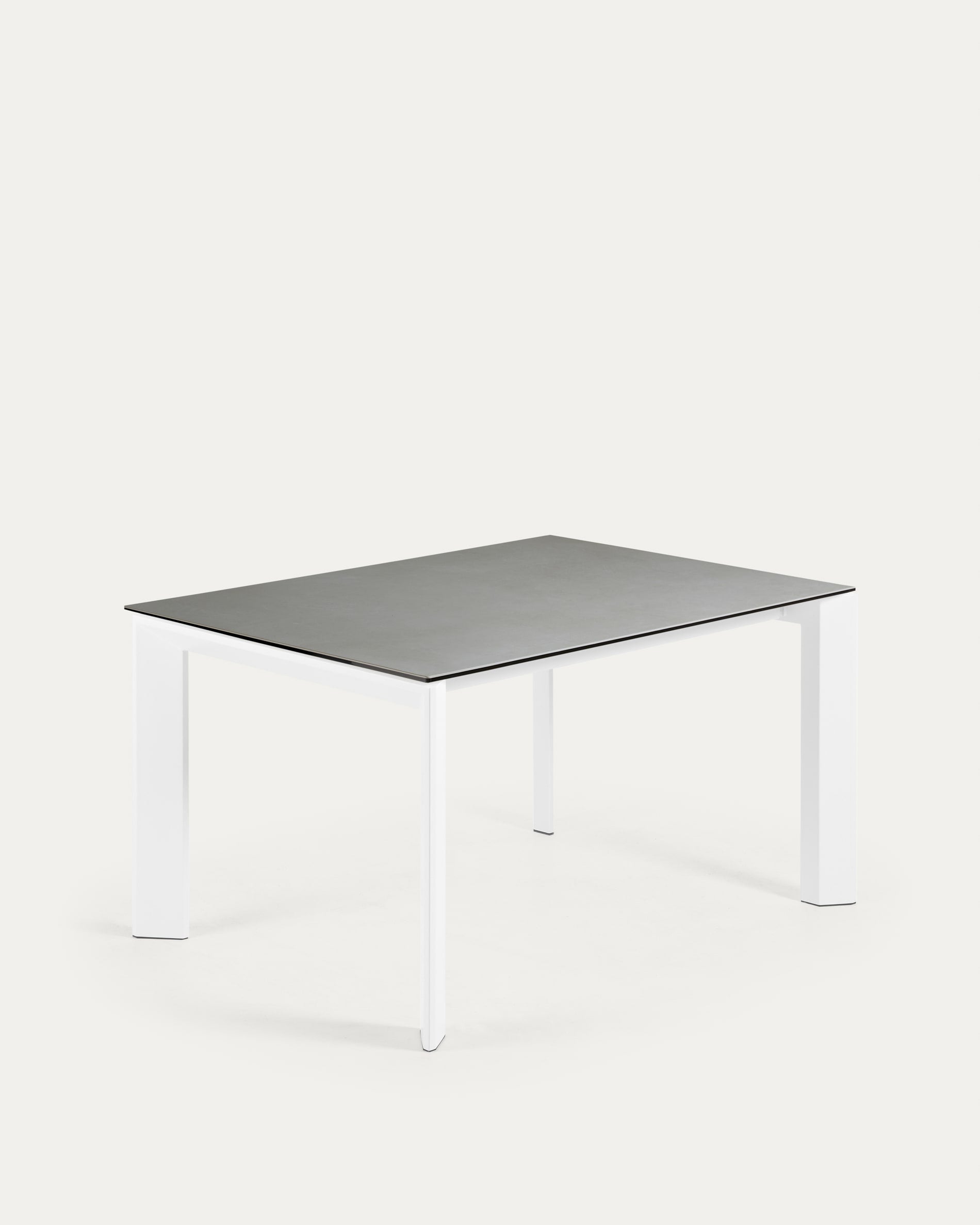 Axis Ausziehtisch: Elegantes Feinsteinzeug, ausziehbar von 140 auf 200 cm, weiße Stahlbeine, robust und stilvoll.