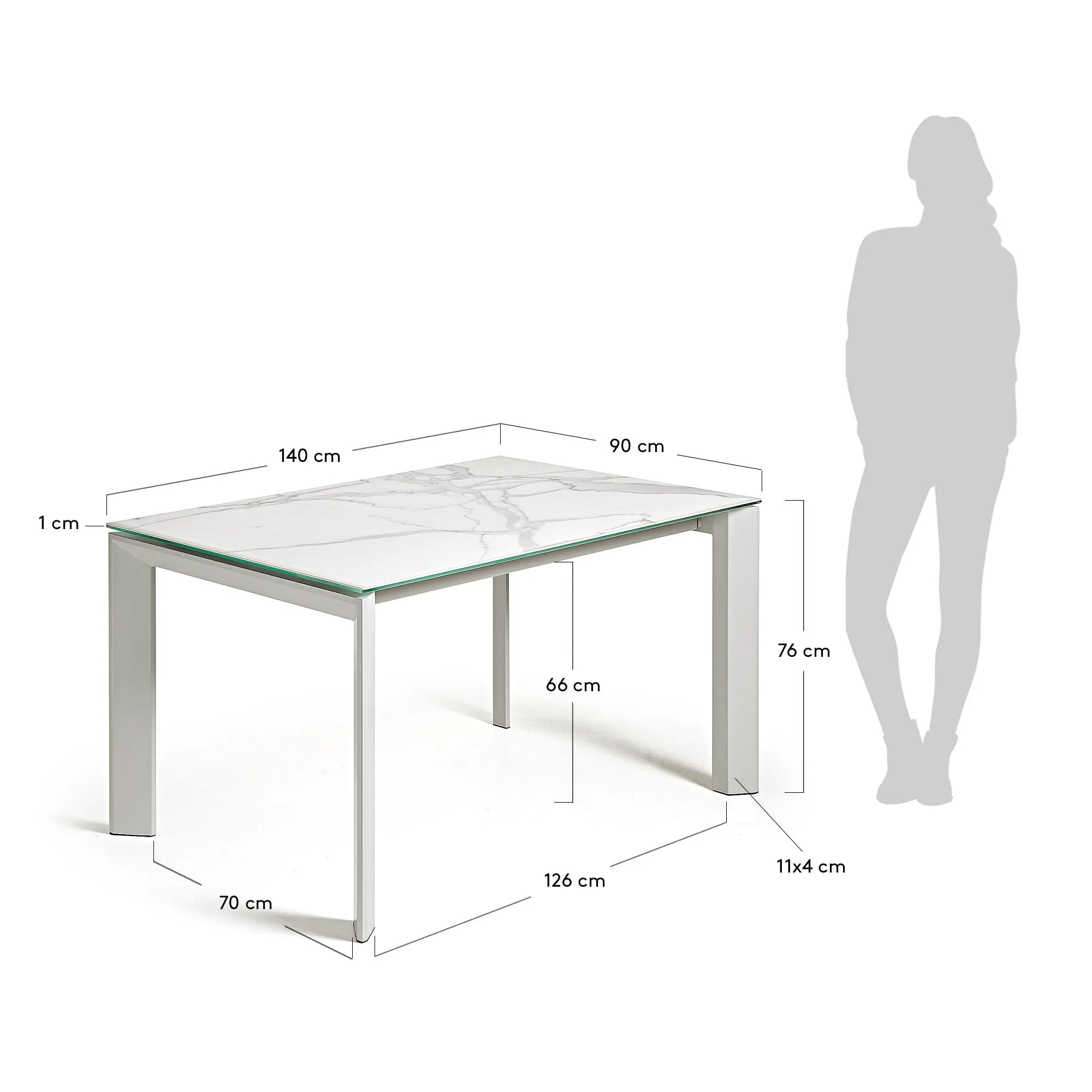 Der Axis Ausziehtisch von Kave Home besticht durch seine elegante Feinsteinzeug-Oberfläche und graue Beine. Er ist robust, pflegeleicht und lässt sich von 140 cm auf 200 cm erweitern, ideal für jede Gelegenheit.