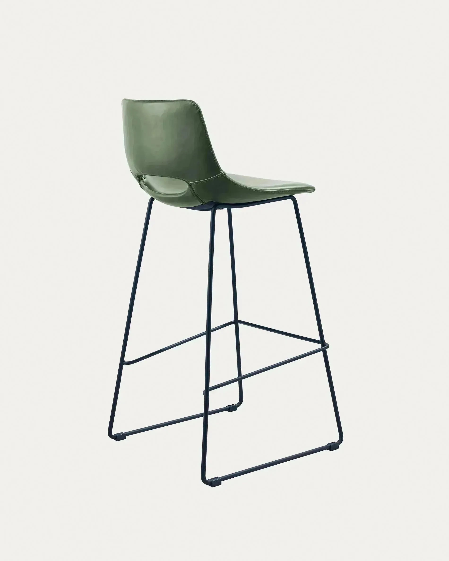Eleganter Zahara Barhocker mit grünem Kunstlederbezug, schwarzem Stahlgestell und 76 cm Sitzhöhe, ideal für moderne Einrichtungen.
