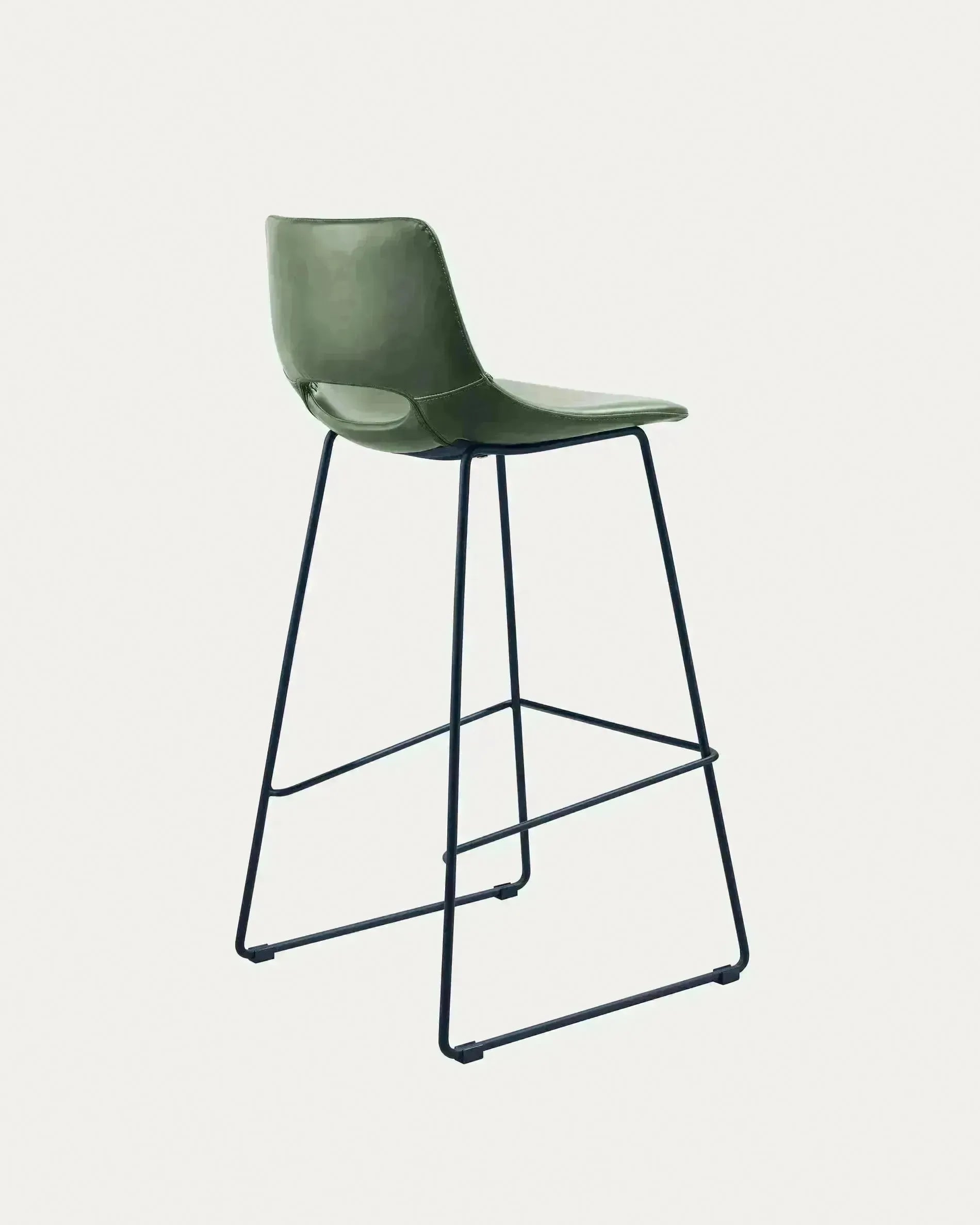 Eleganter Zahara Barhocker mit grünem Kunstlederbezug, schwarzem Stahlgestell und 76 cm Sitzhöhe, ideal für moderne Einrichtungen.