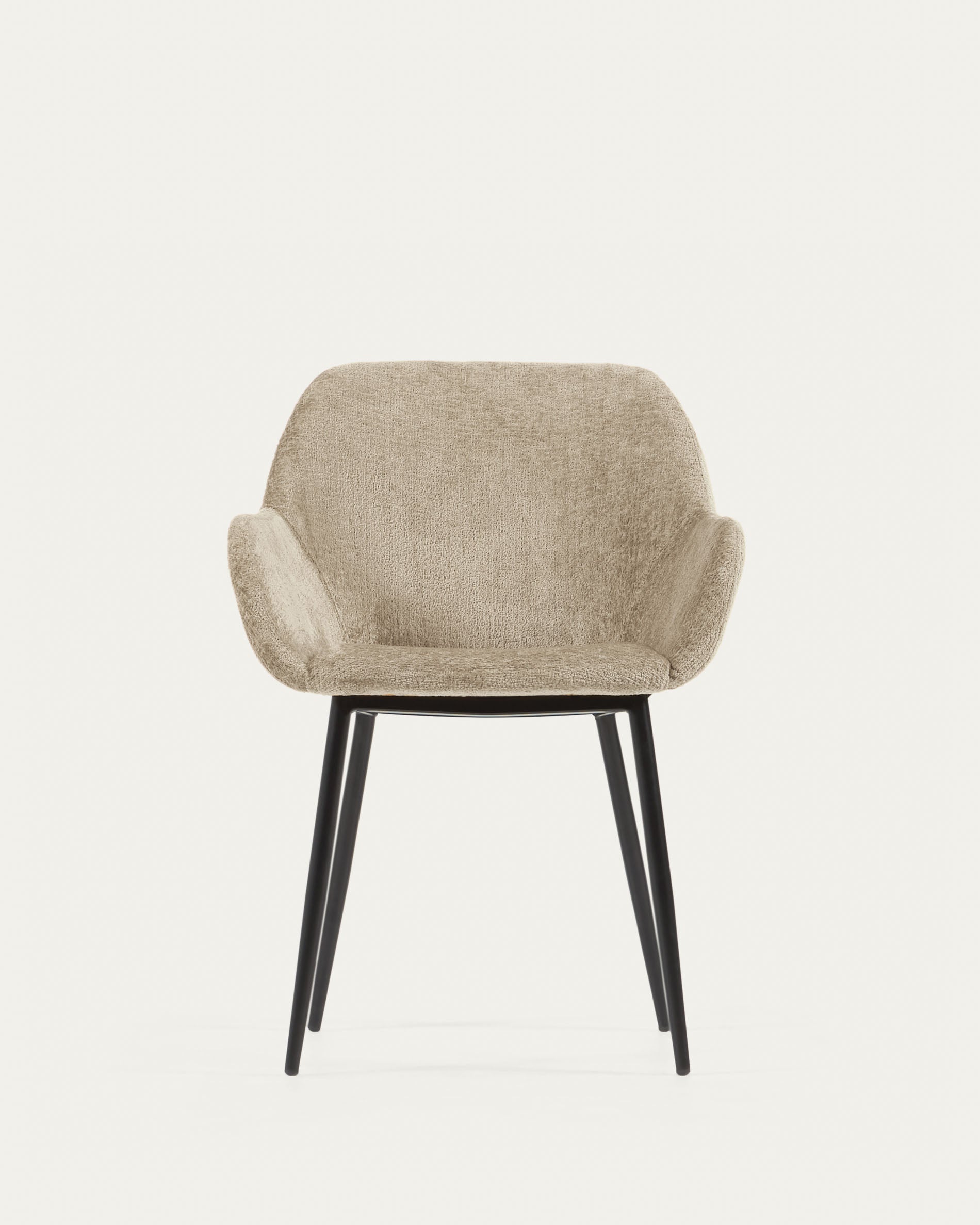 Konna Stuhl aus beiger Chenille mit schwarz lackierten Stahlbeinen FR in Beige präsentiert im Onlineshop von KAQTU Design AG. Stuhl ist von Kave Home